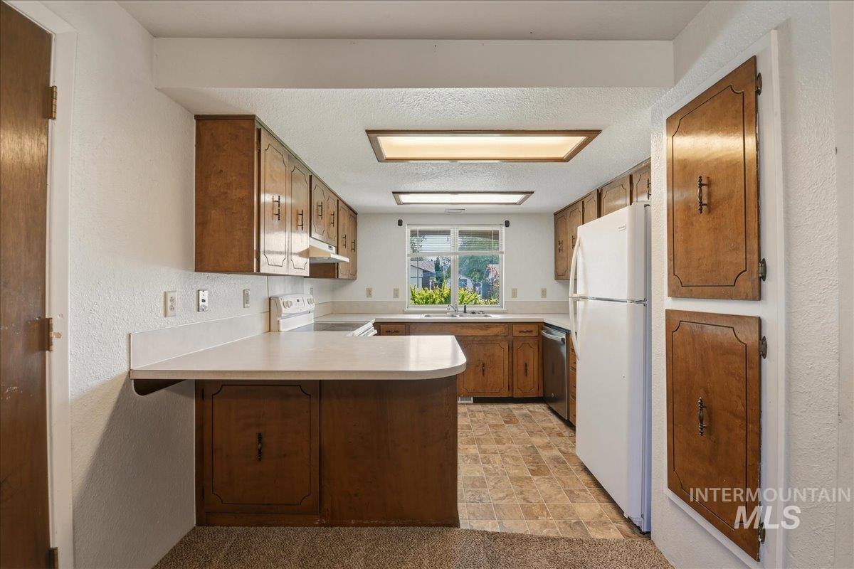 2220 Big Sky St Property Photo 31