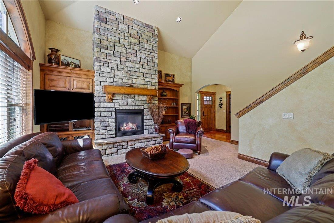 622 Blue Water Circle Property Photo 8