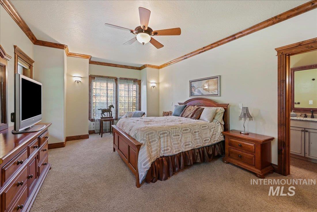 622 Blue Water Circle Property Photo 16