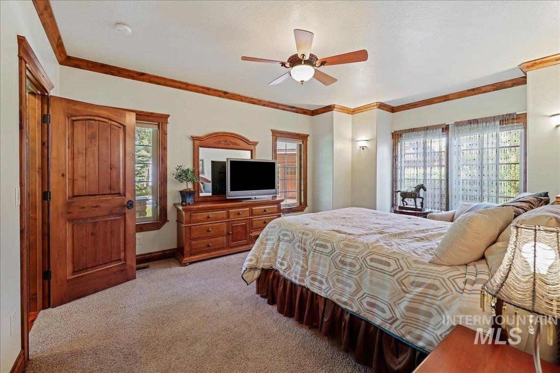 622 Blue Water Circle Property Photo 17