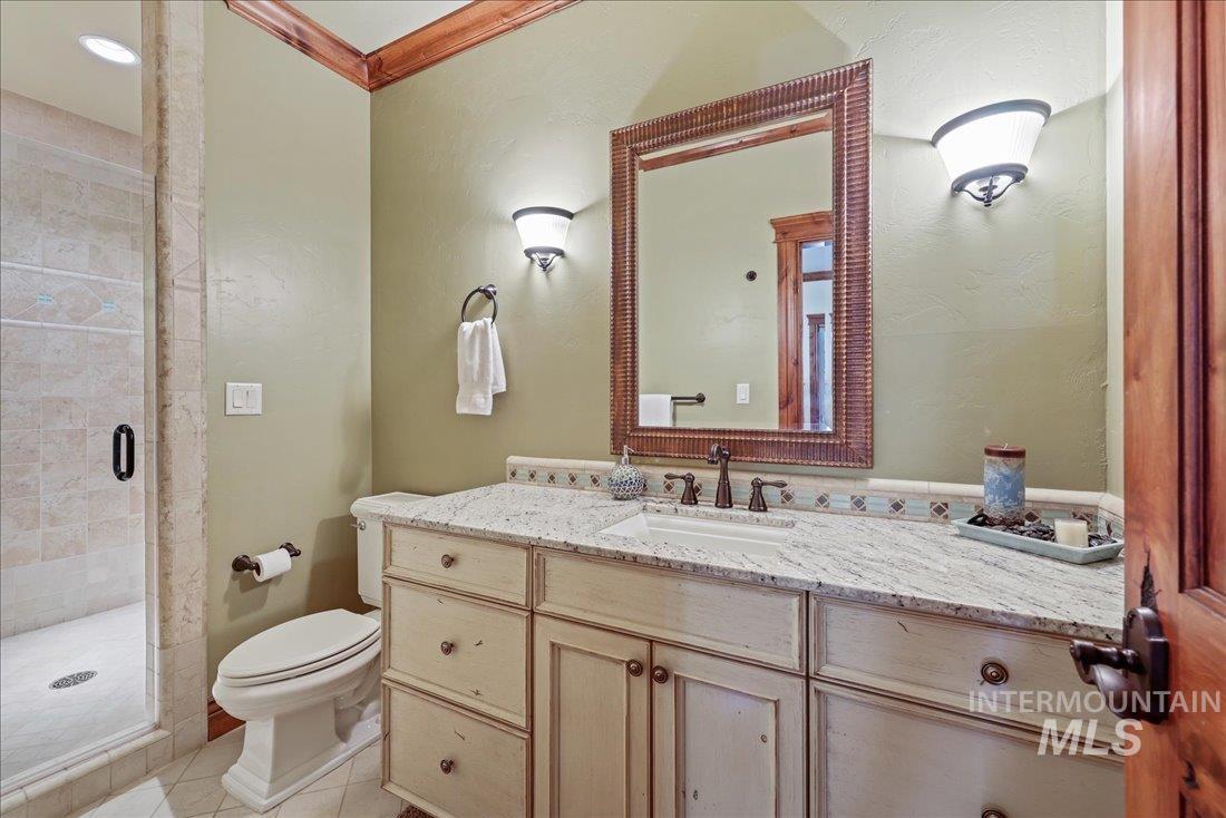 622 Blue Water Circle Property Photo 18
