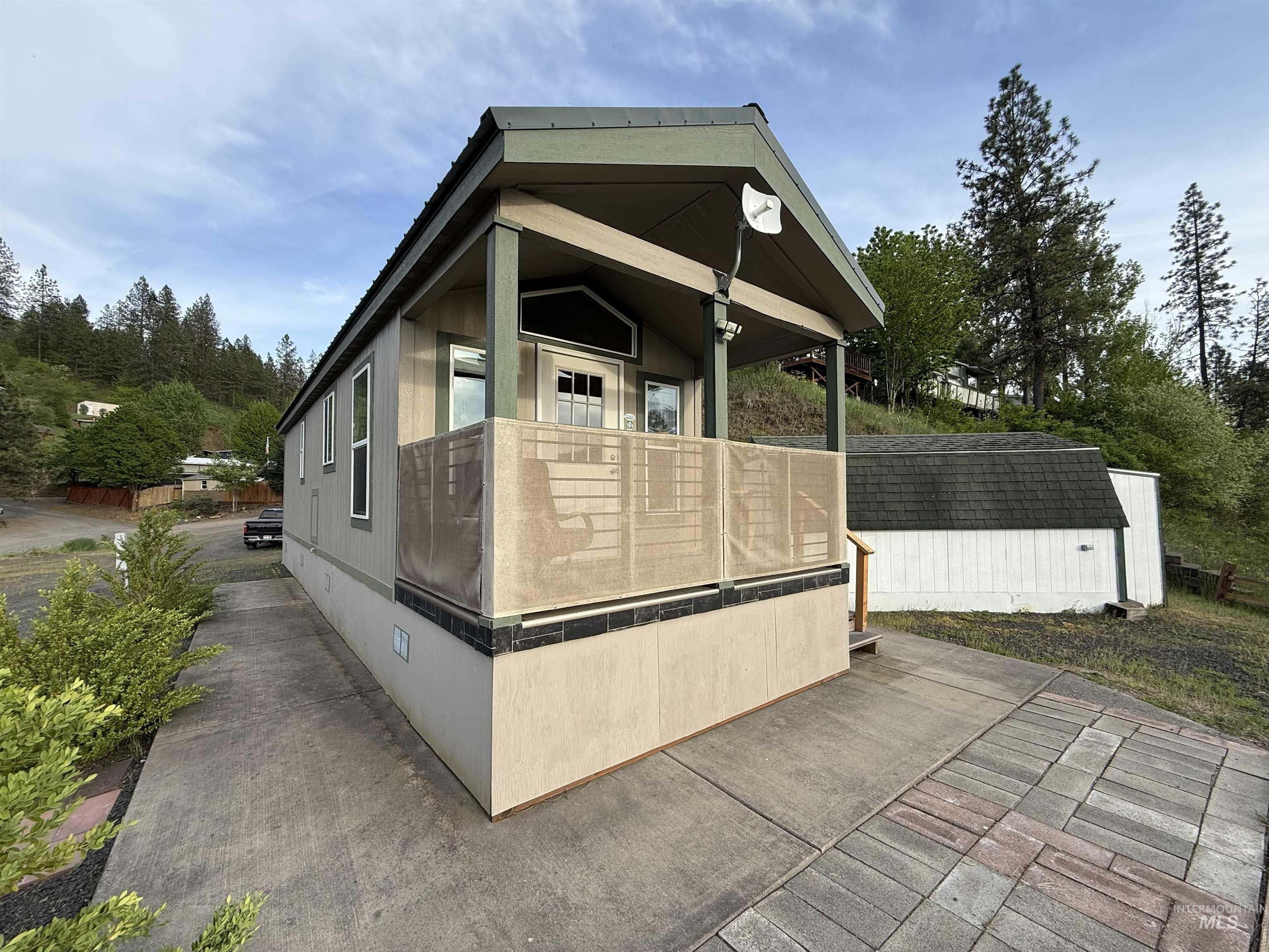 106 Lolo St Property Photo 8