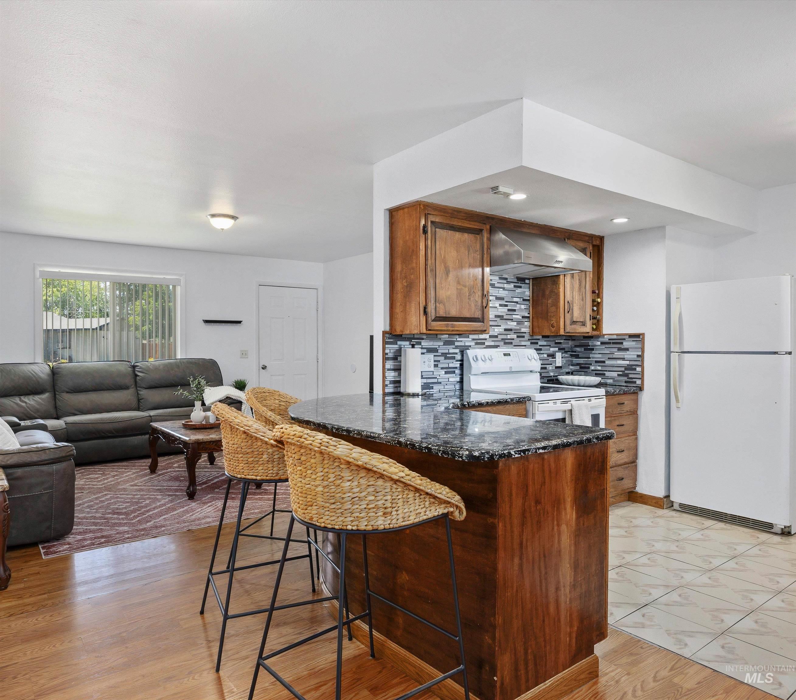 106 Maplewood Cr Property Photo 10
