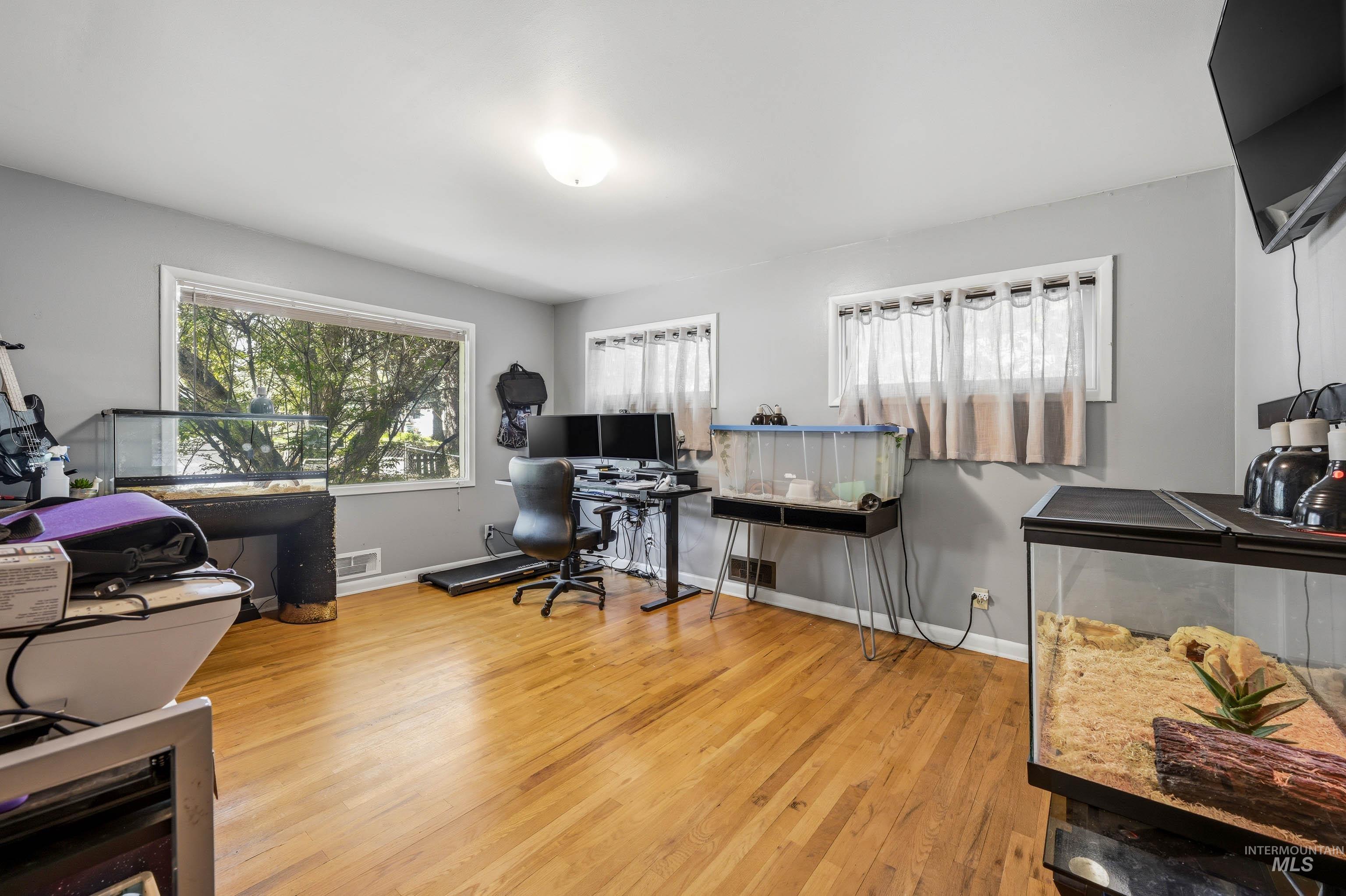 906 Orchard Ave. Property Photo 18