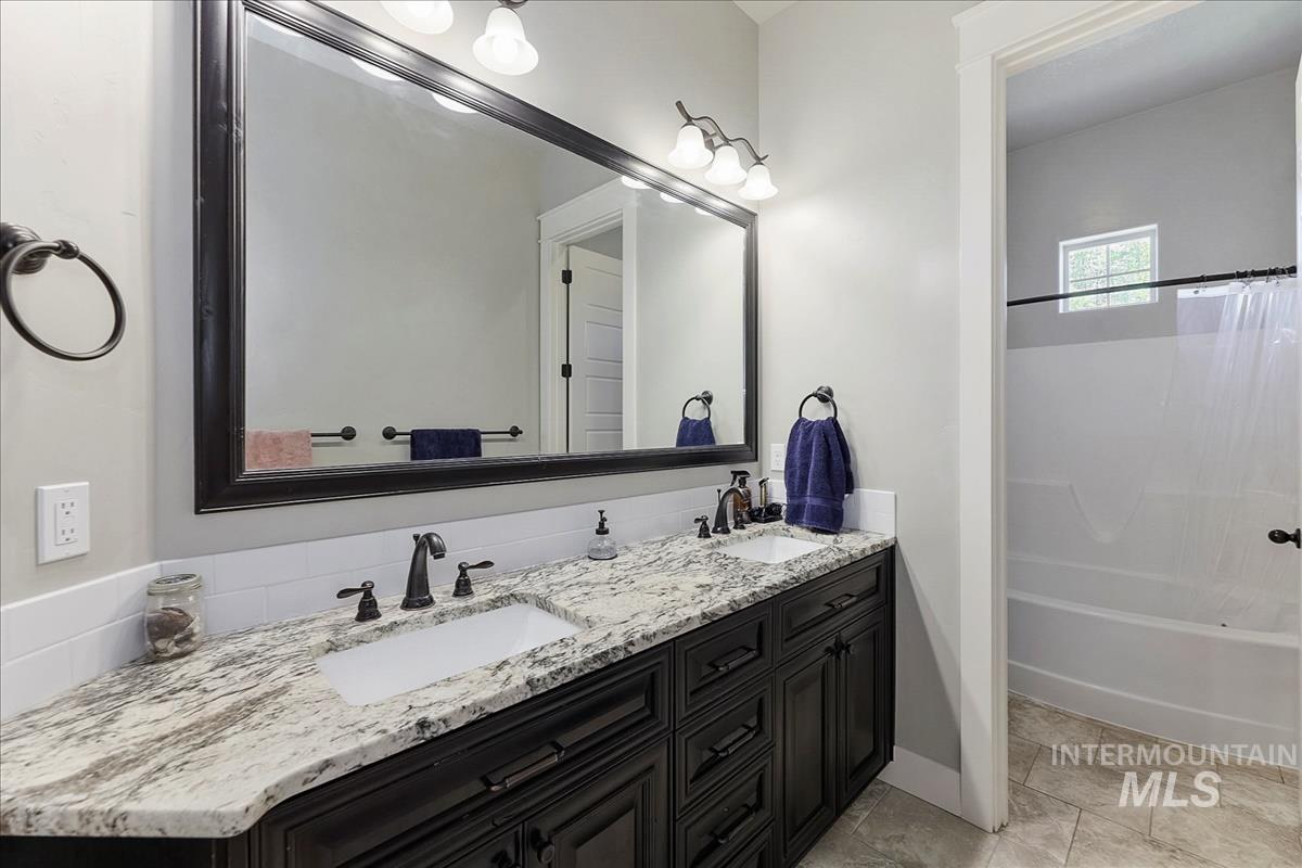 2916 W Tubac Dr Property Photo 10
