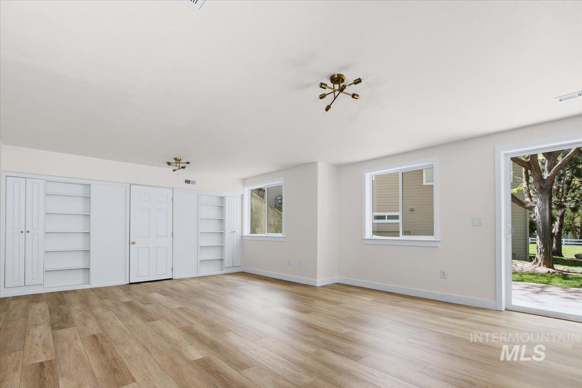 725 N Eagle Road Property Photo 26