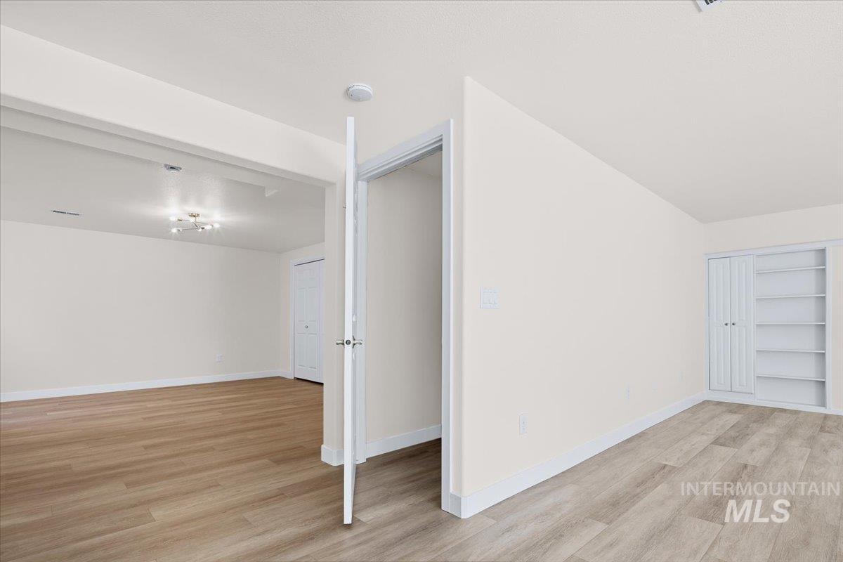 725 N Eagle Road Property Photo 30