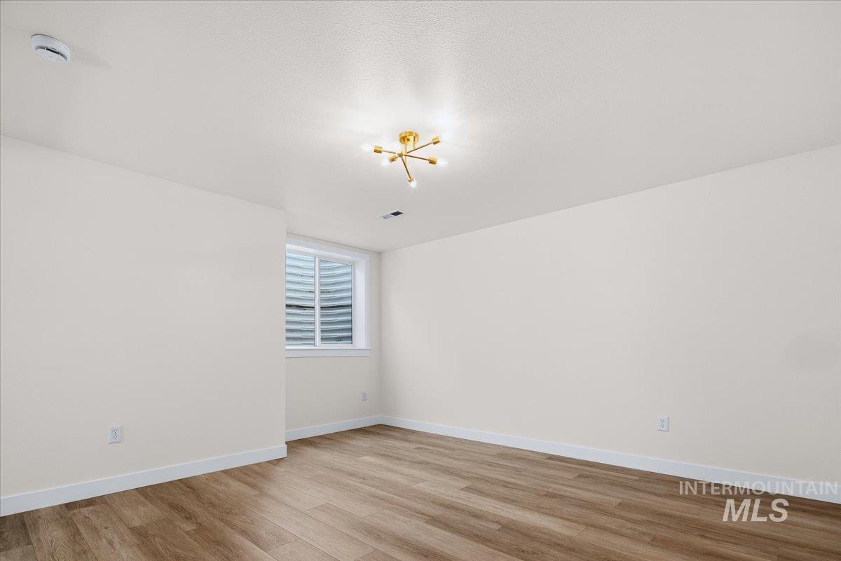 725 N Eagle Road Property Photo 32