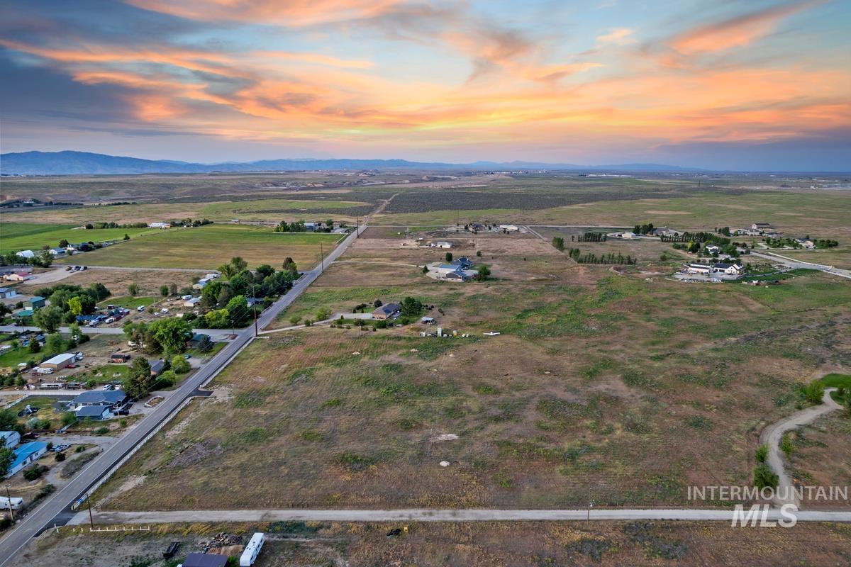9661 W Kuna Rd. Property Photo 3