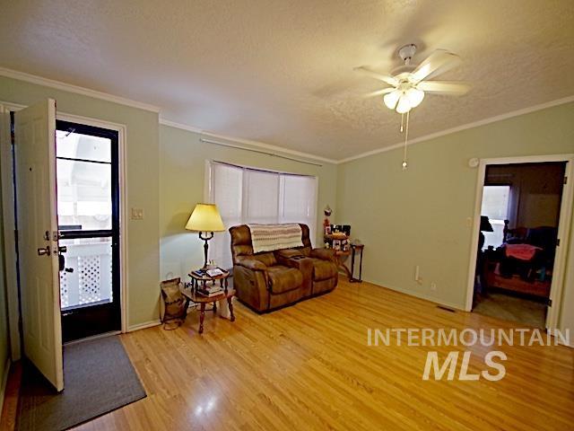 1386 W 3rd Street Property Photo 9