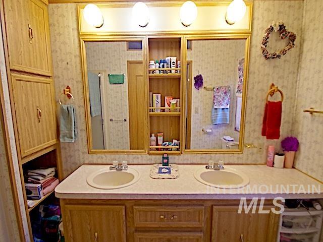 1386 W 3rd Street Property Photo 14