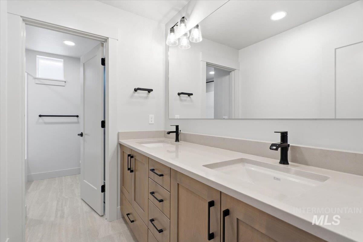 2604 E Tenzing Dr Property Photo 22