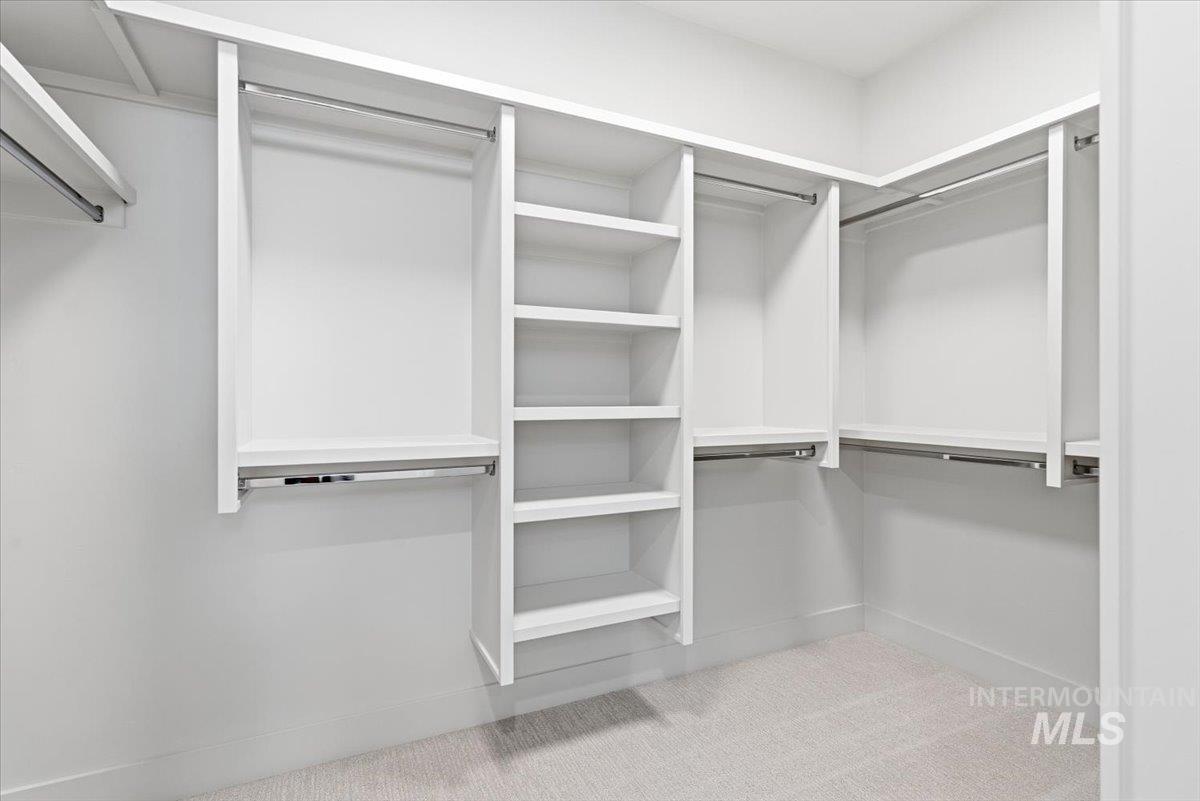 2541 E Tenzing Dr Property Photo 17