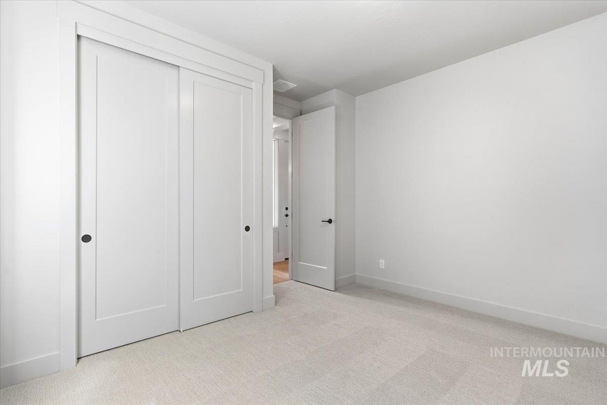 2541 E Tenzing Dr Property Photo 20