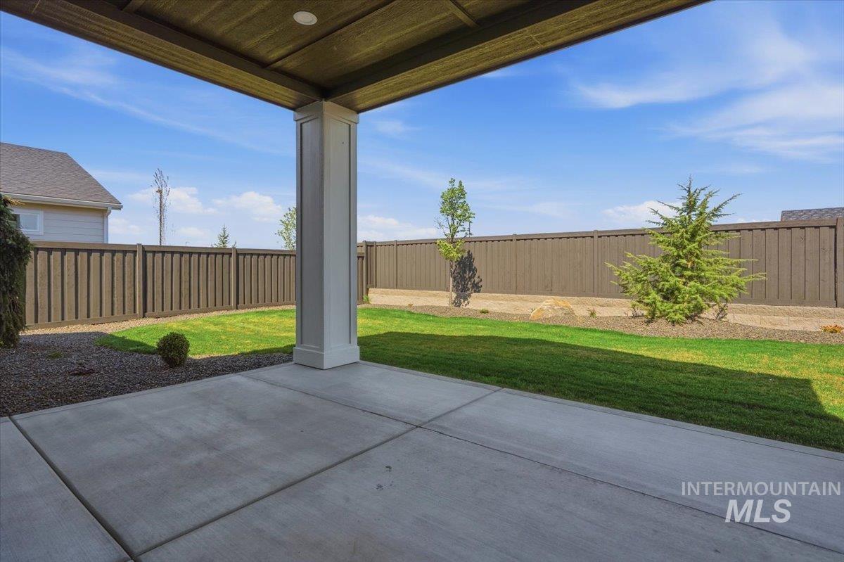 2541 E Tenzing Dr Property Photo 29