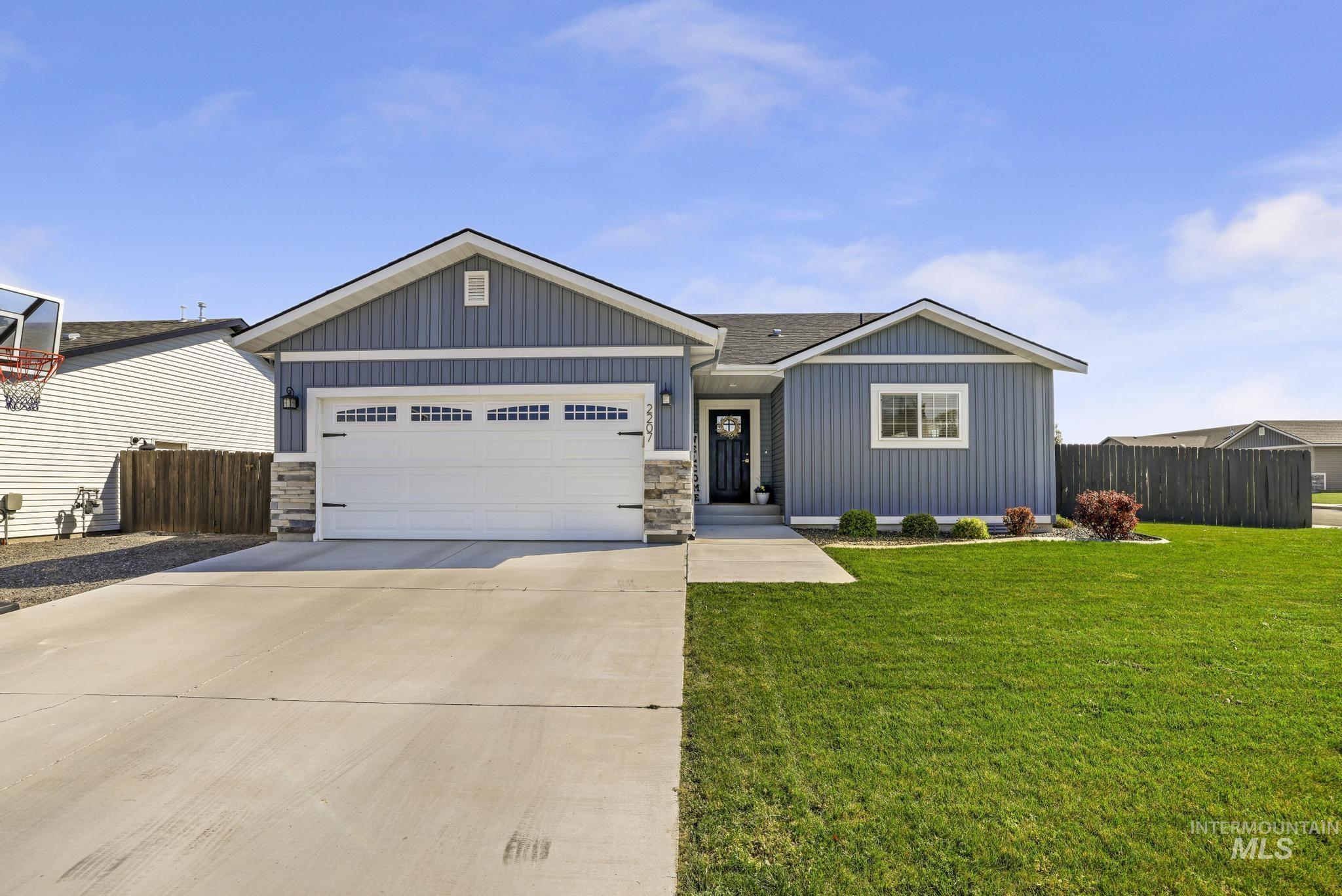 2207 Bills Way Property Photo 1