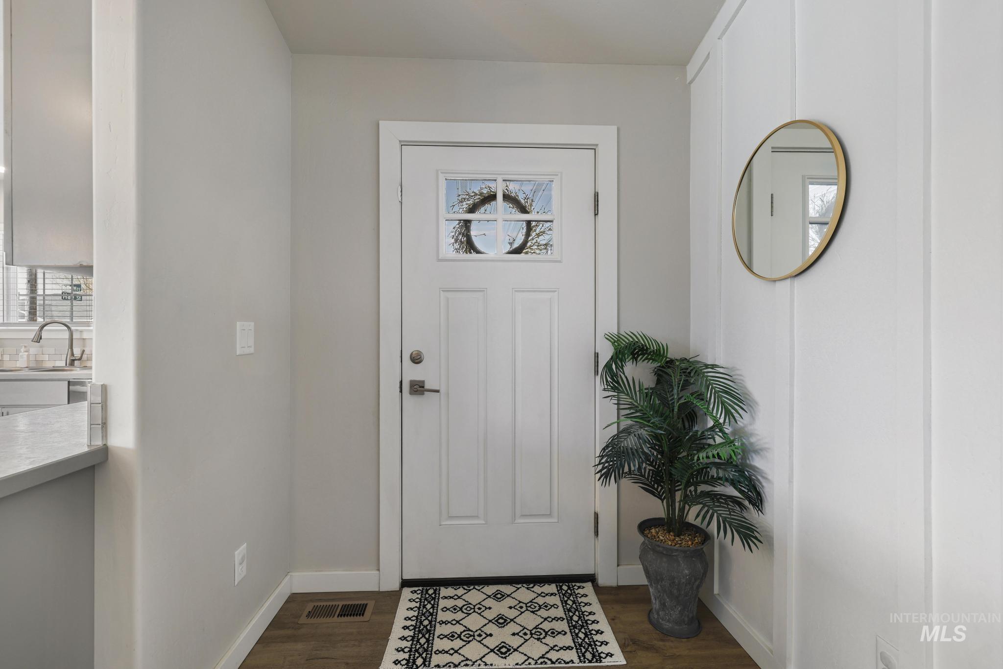 2207 Bills Way Property Photo 2