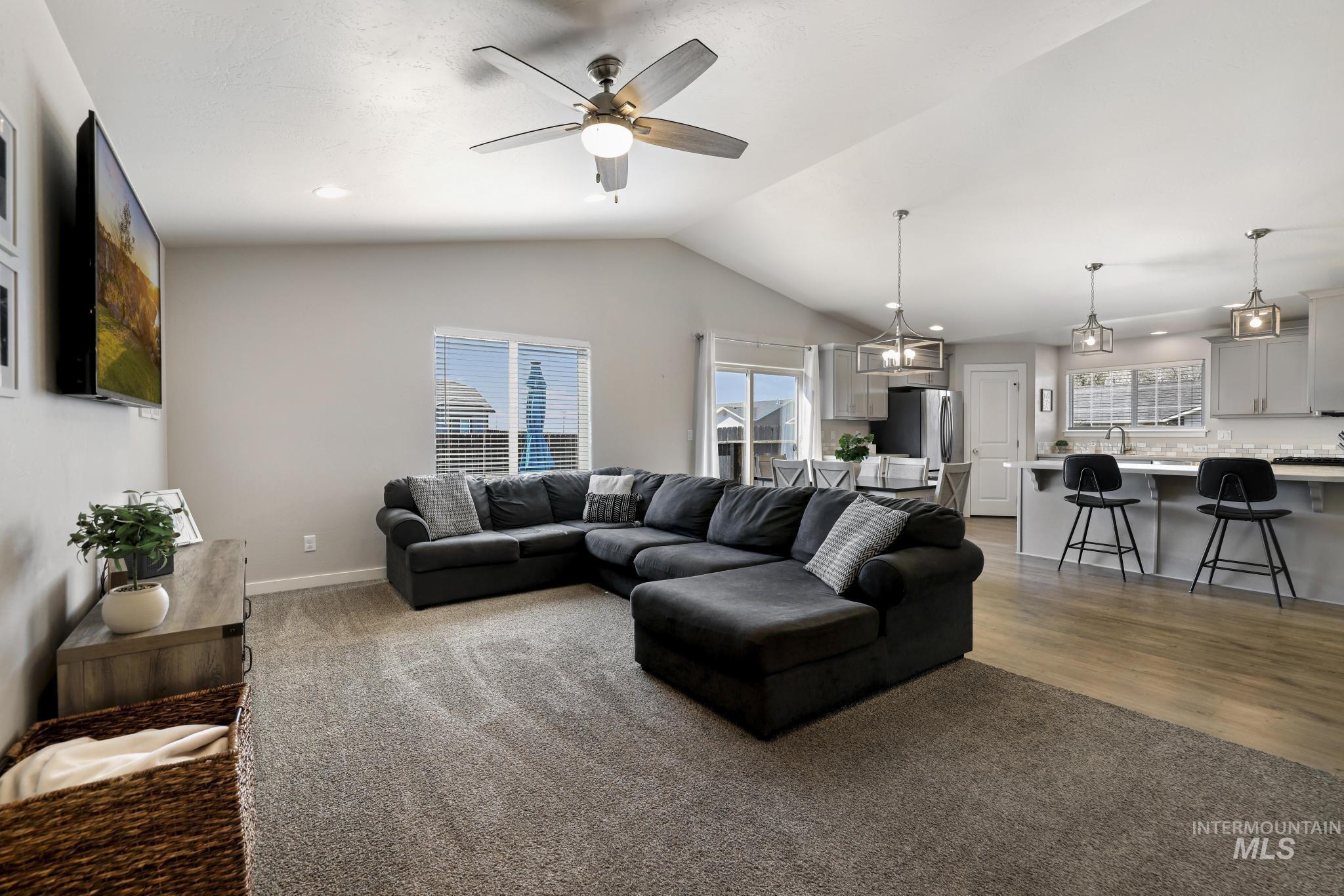 2207 Bills Way Property Photo 6