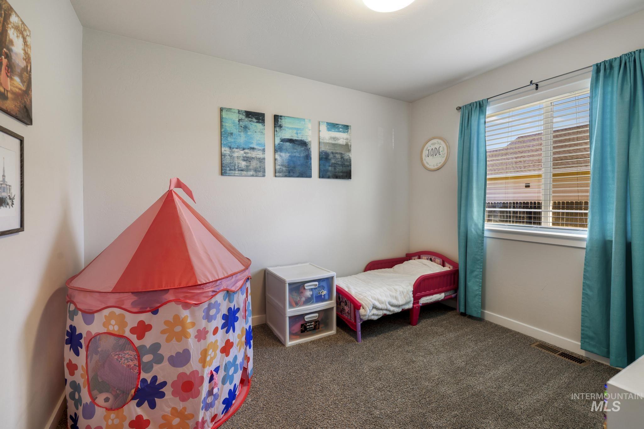 2207 Bills Way Property Photo 11