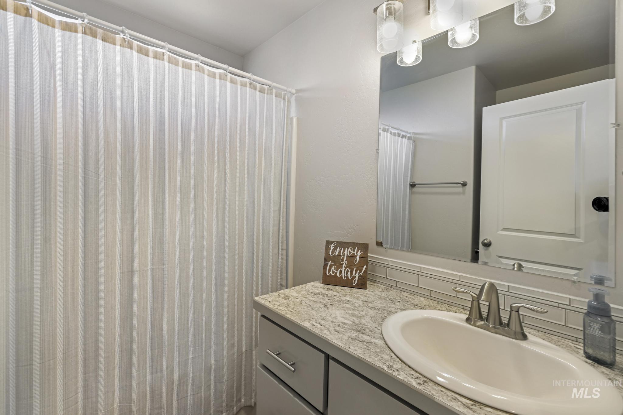 2207 Bills Way Property Photo 12