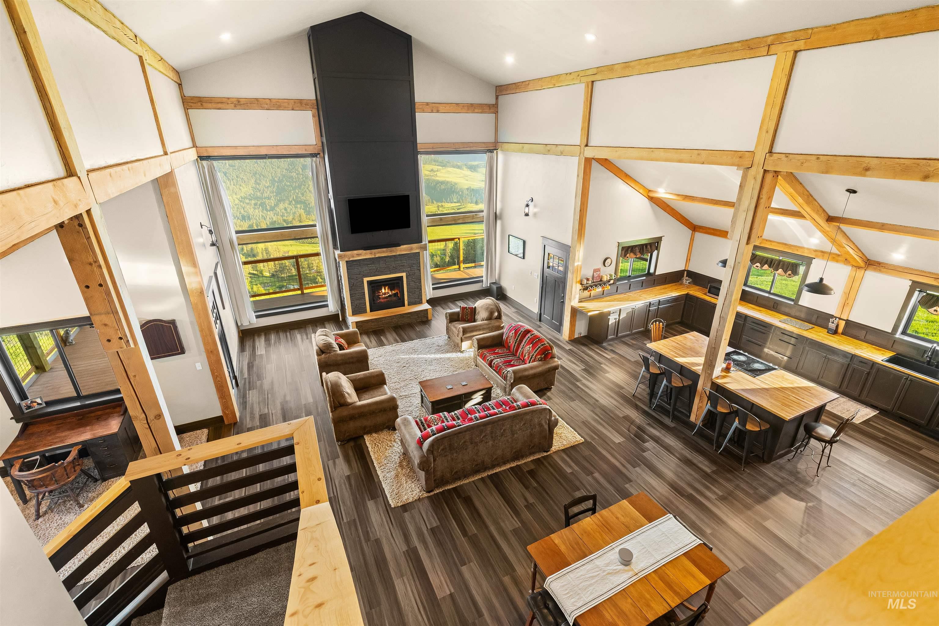 520 Valley View Dr Property Photo 18