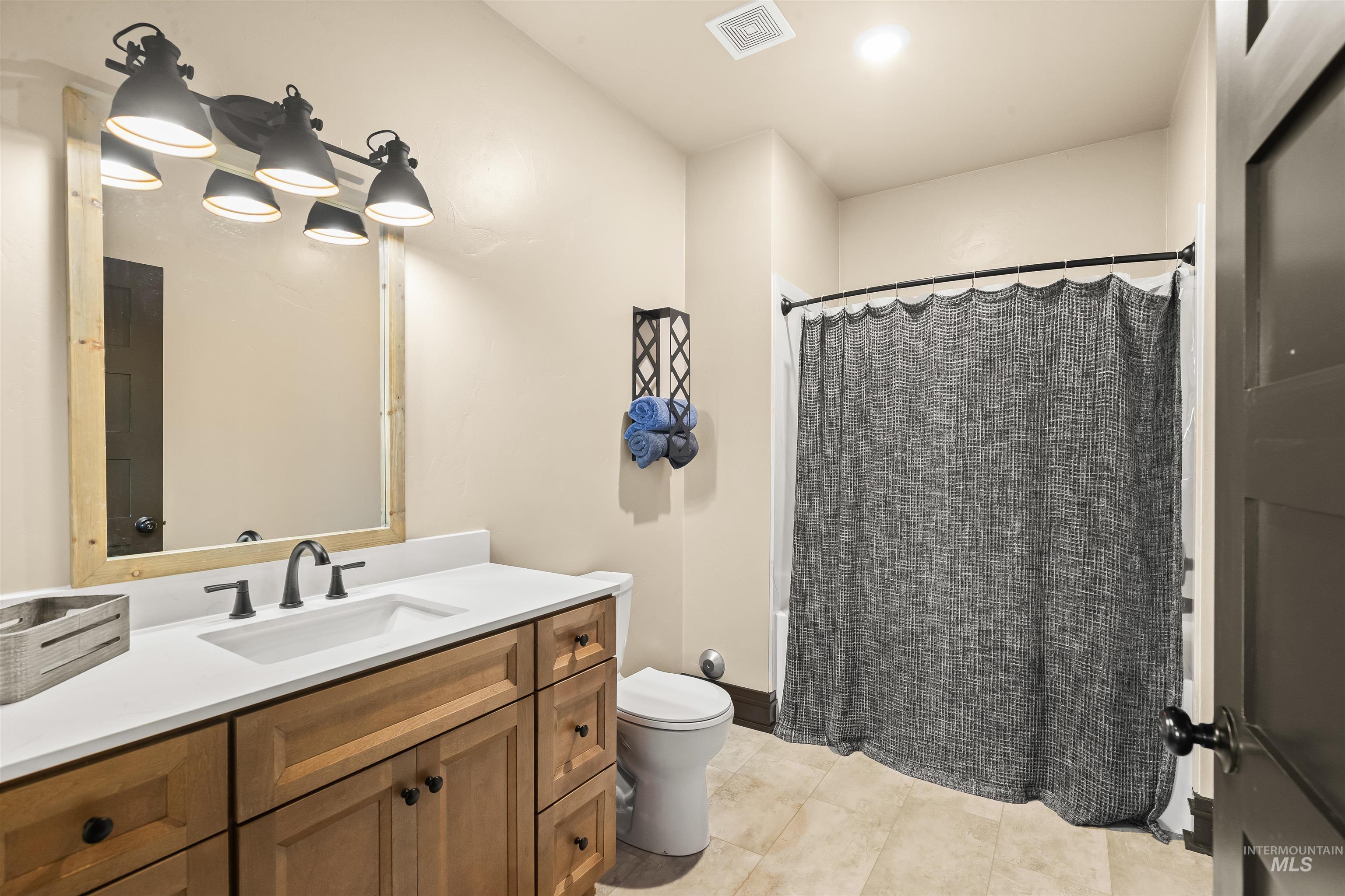 520 Valley View Dr Property Photo 23