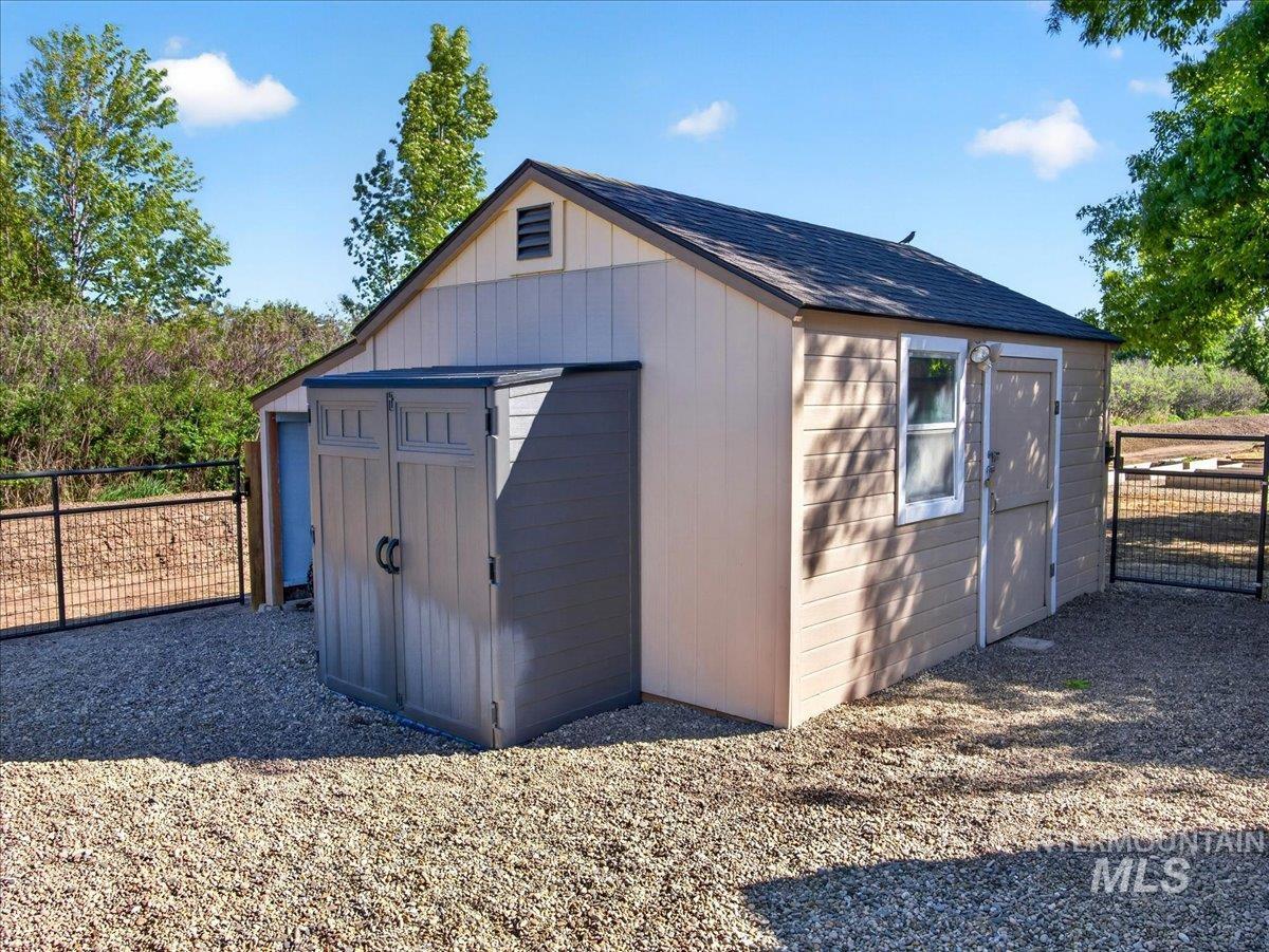 2220 Ua Ave Property Photo 41