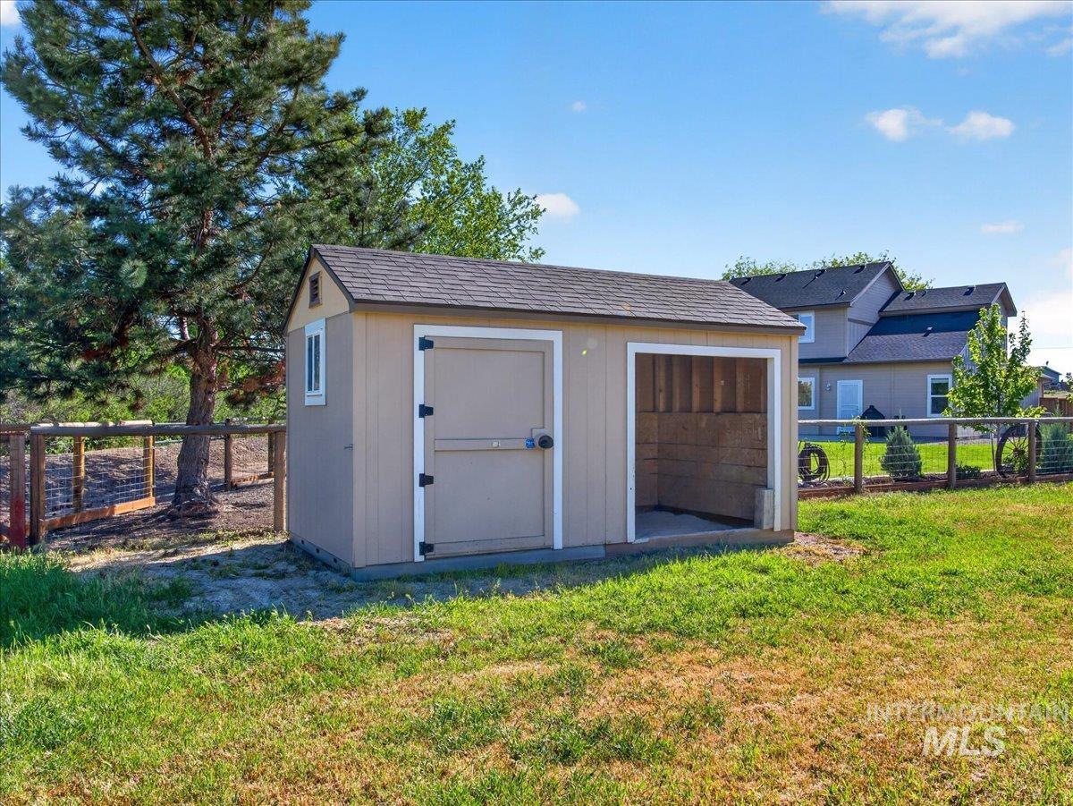 2220 Ua Ave Property Photo 43