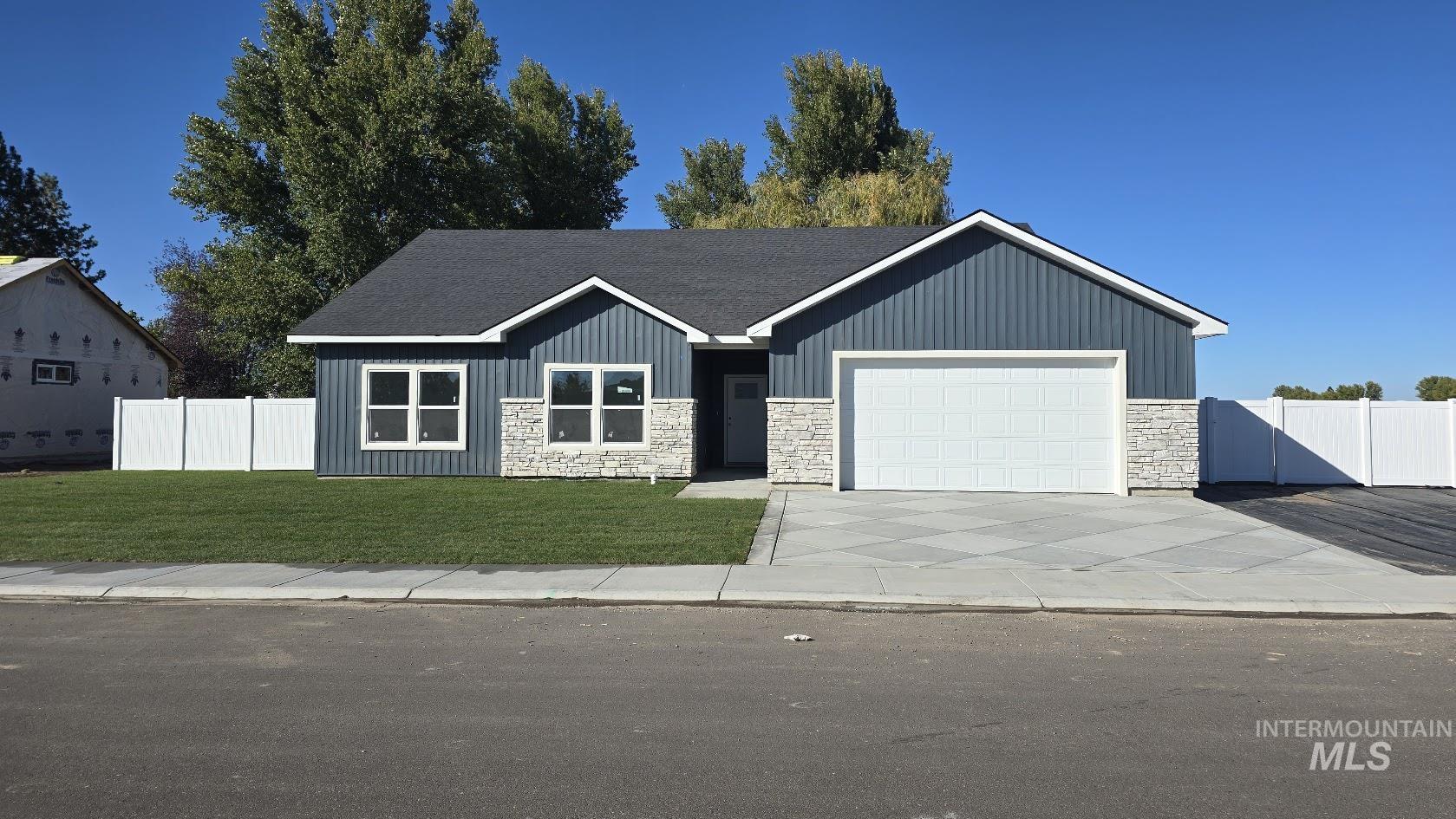 1216 Bronze Drive Property Photo 1