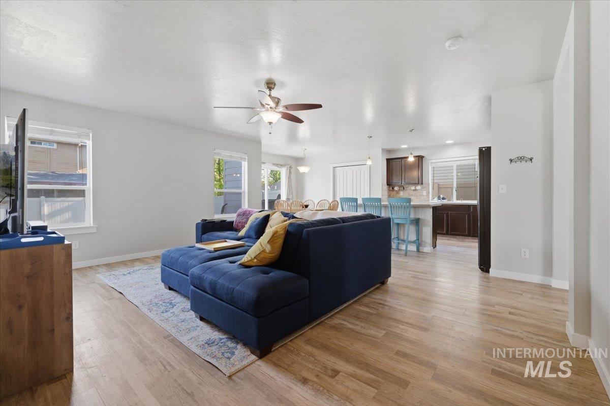 11124 W Bodie River Loop Property Photo 3