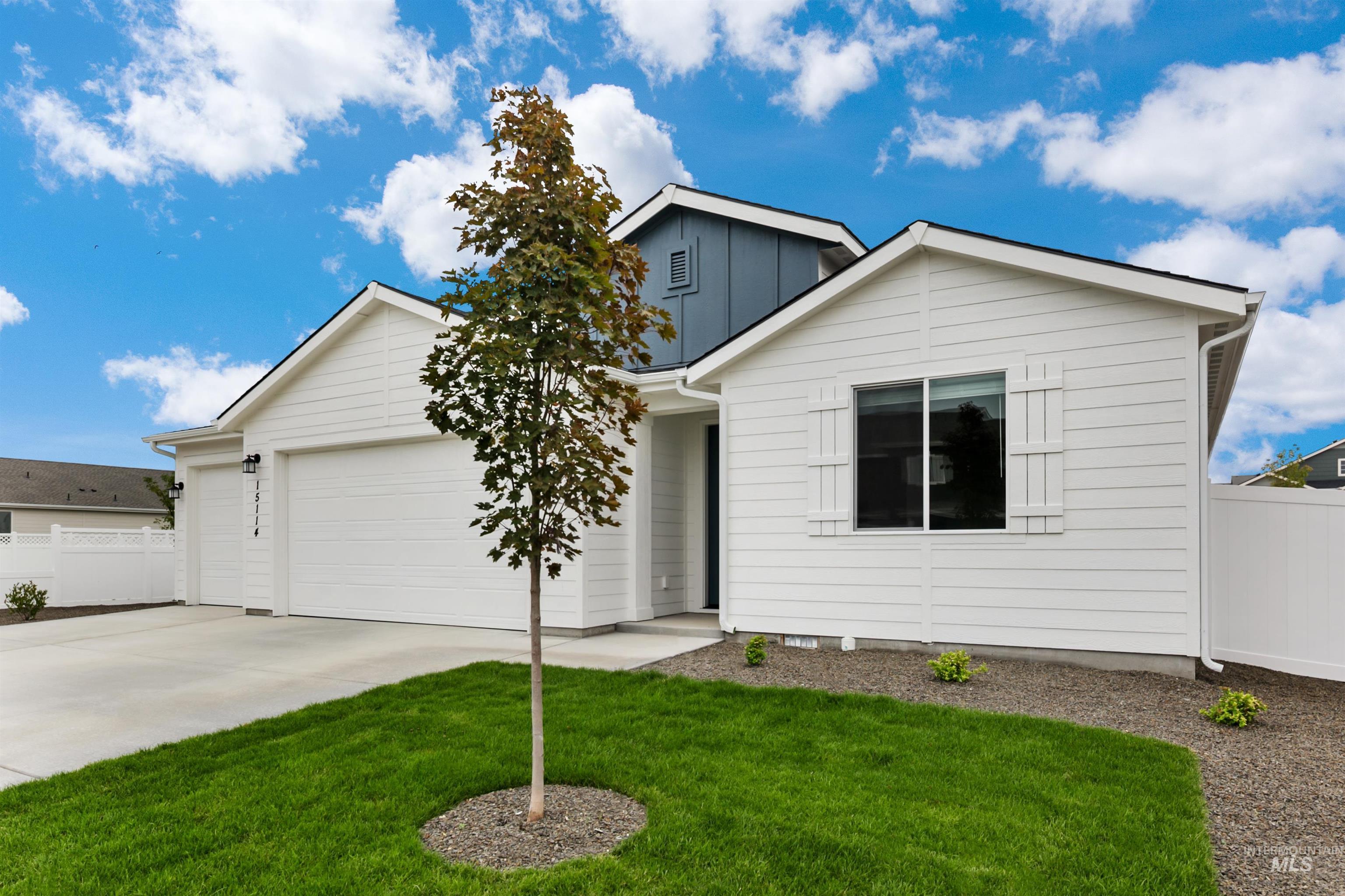 15114 Lenticular Ave Property Photo 3