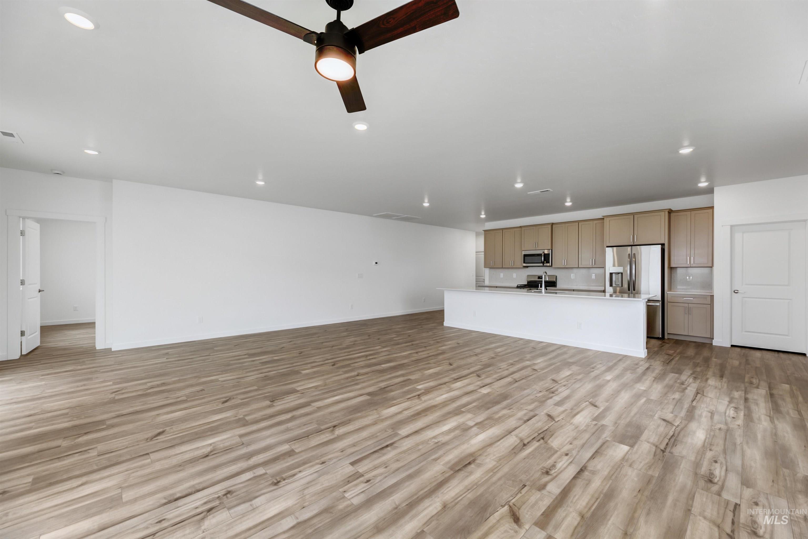 15114 Lenticular Ave Property Photo 11