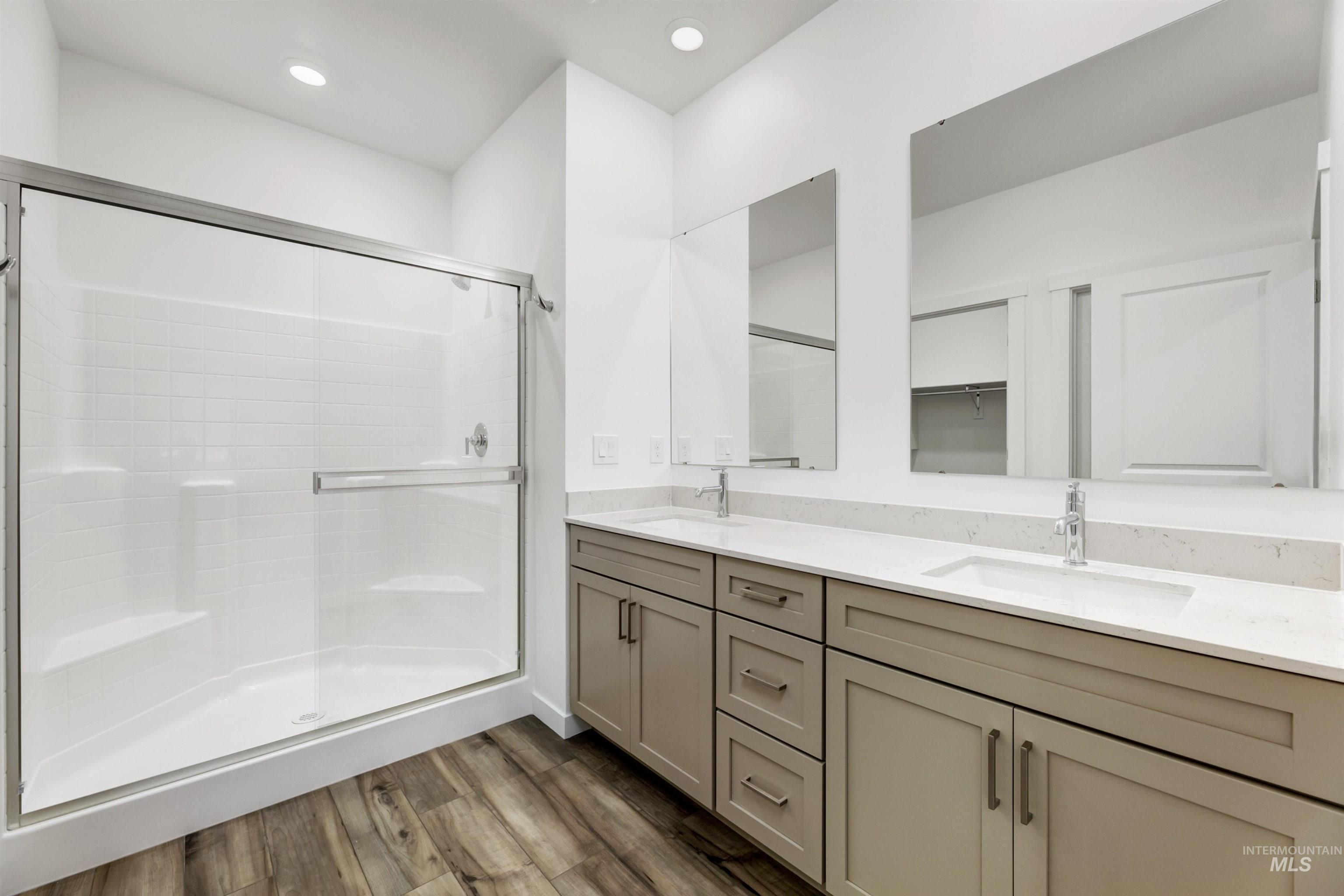 15114 Lenticular Ave Property Photo 14