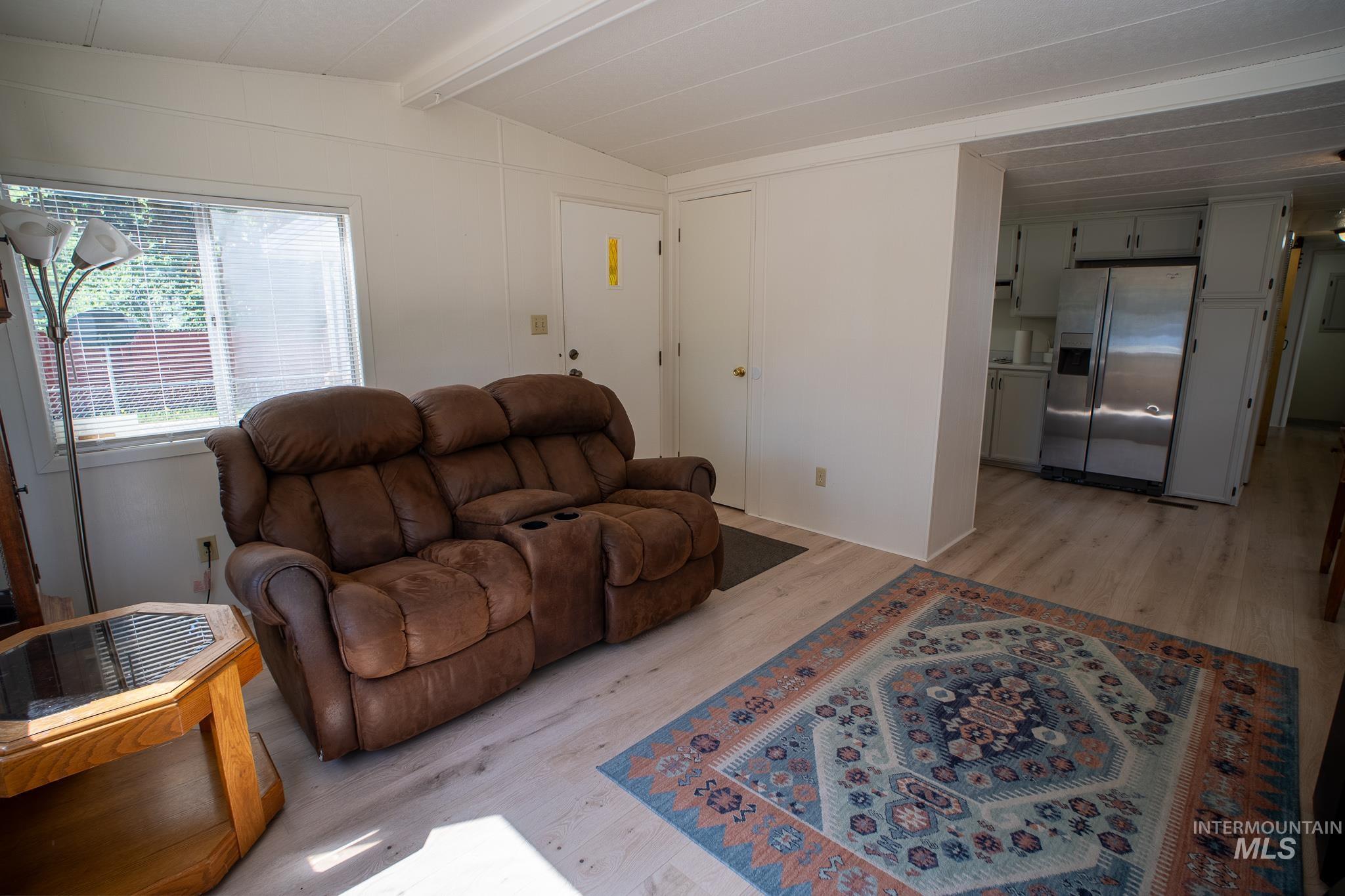 3037 N Kimball St Property Photo 6