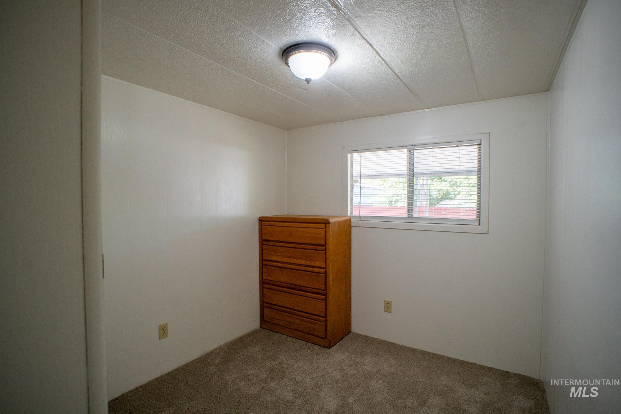 3037 N Kimball St Property Photo 13