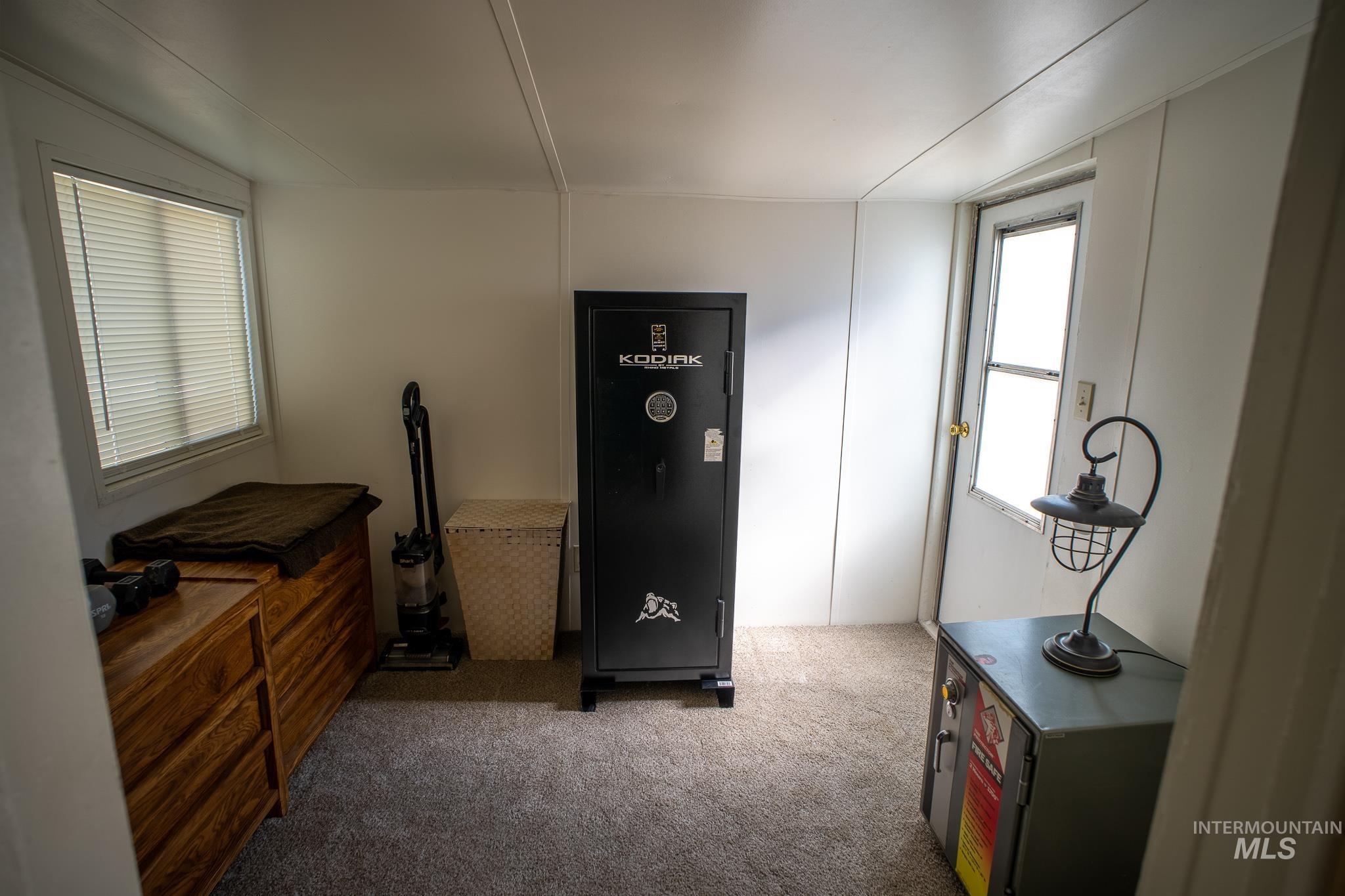 3037 N Kimball St Property Photo 13