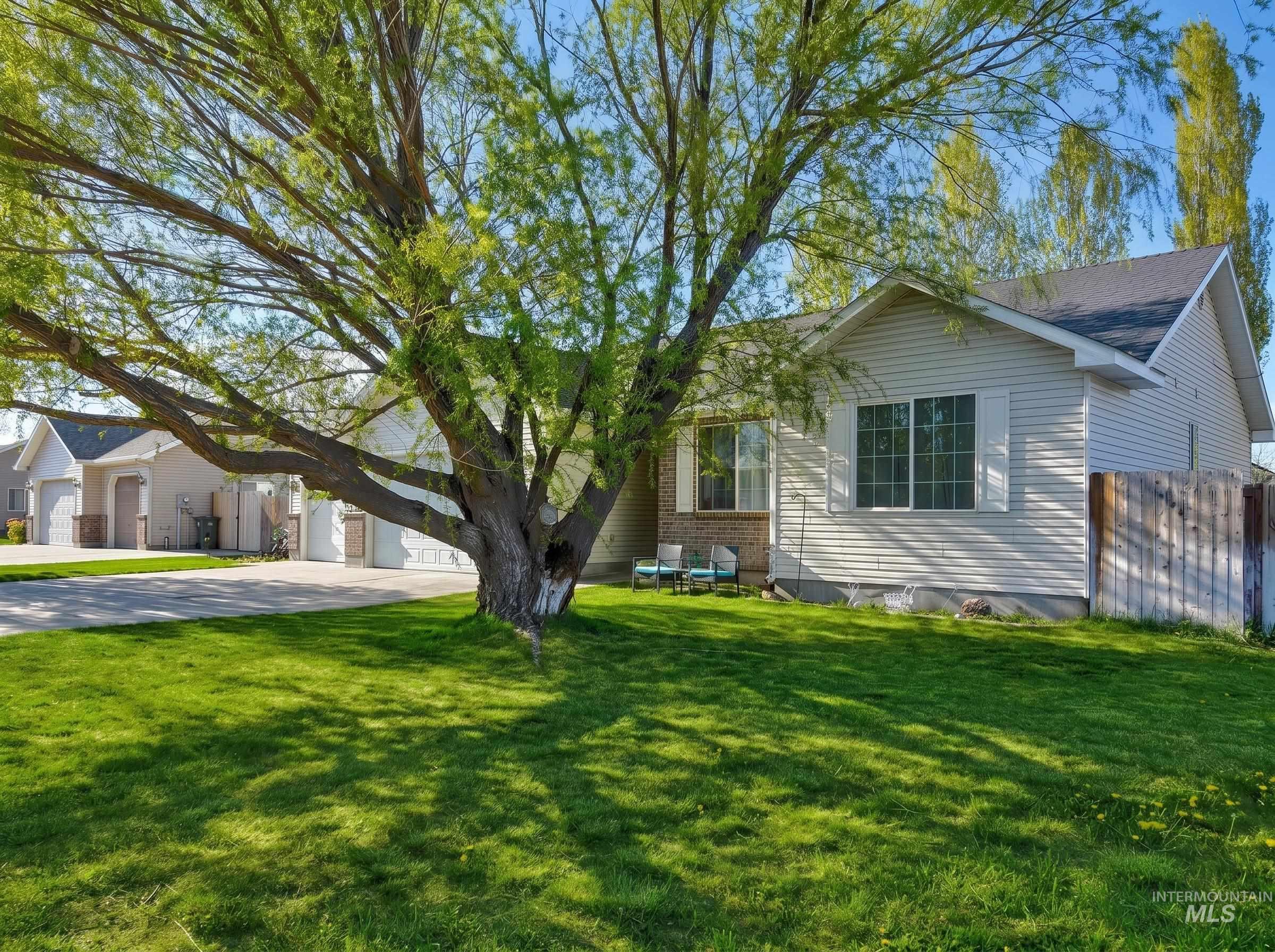 3885 Deer Meadow Property Photo 3