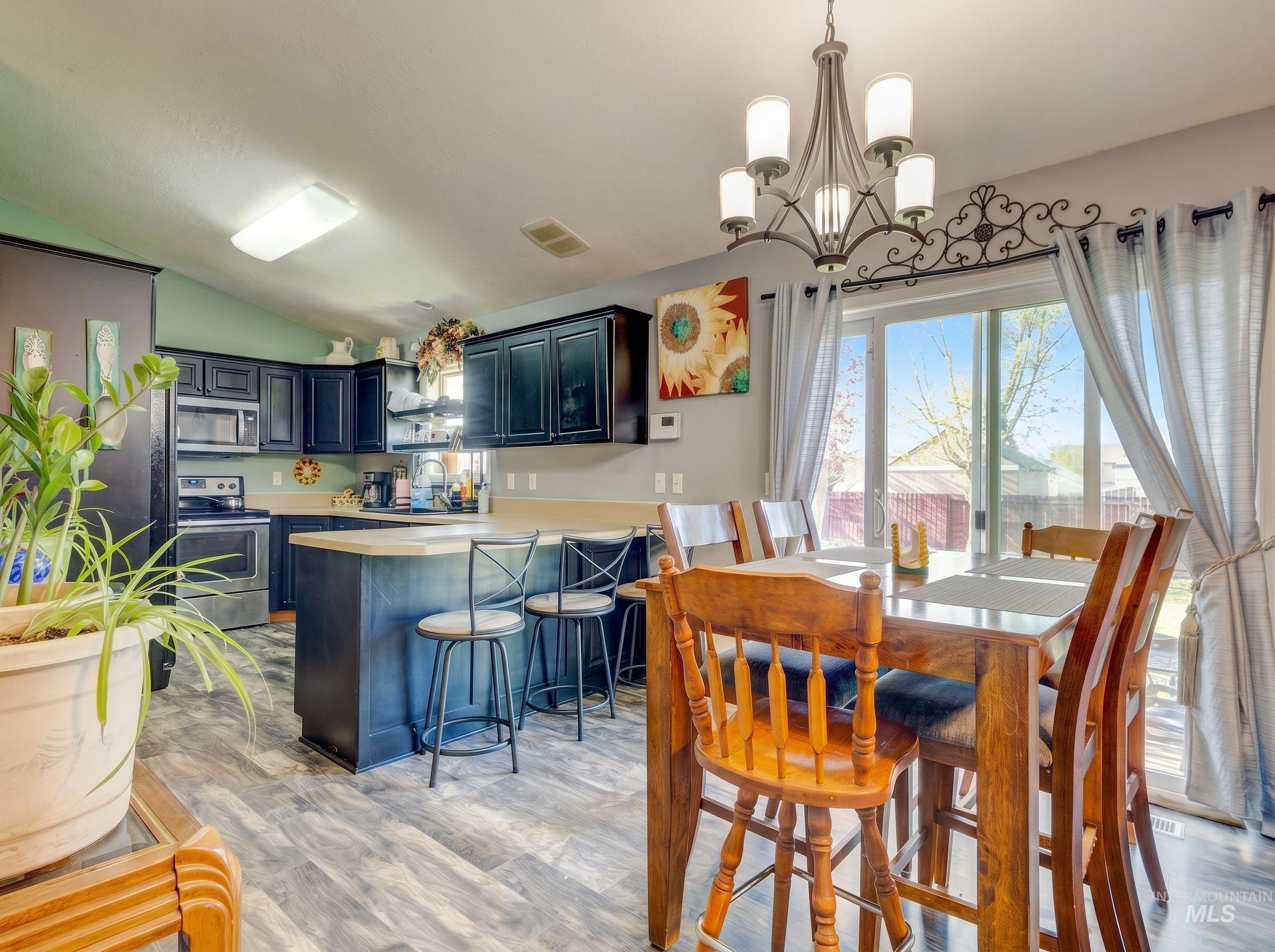3885 Deer Meadow Property Photo 6