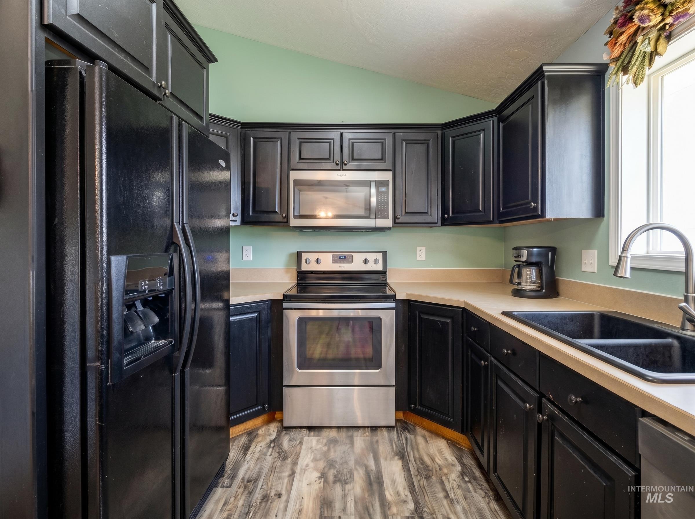 3885 Deer Meadow Property Photo 9