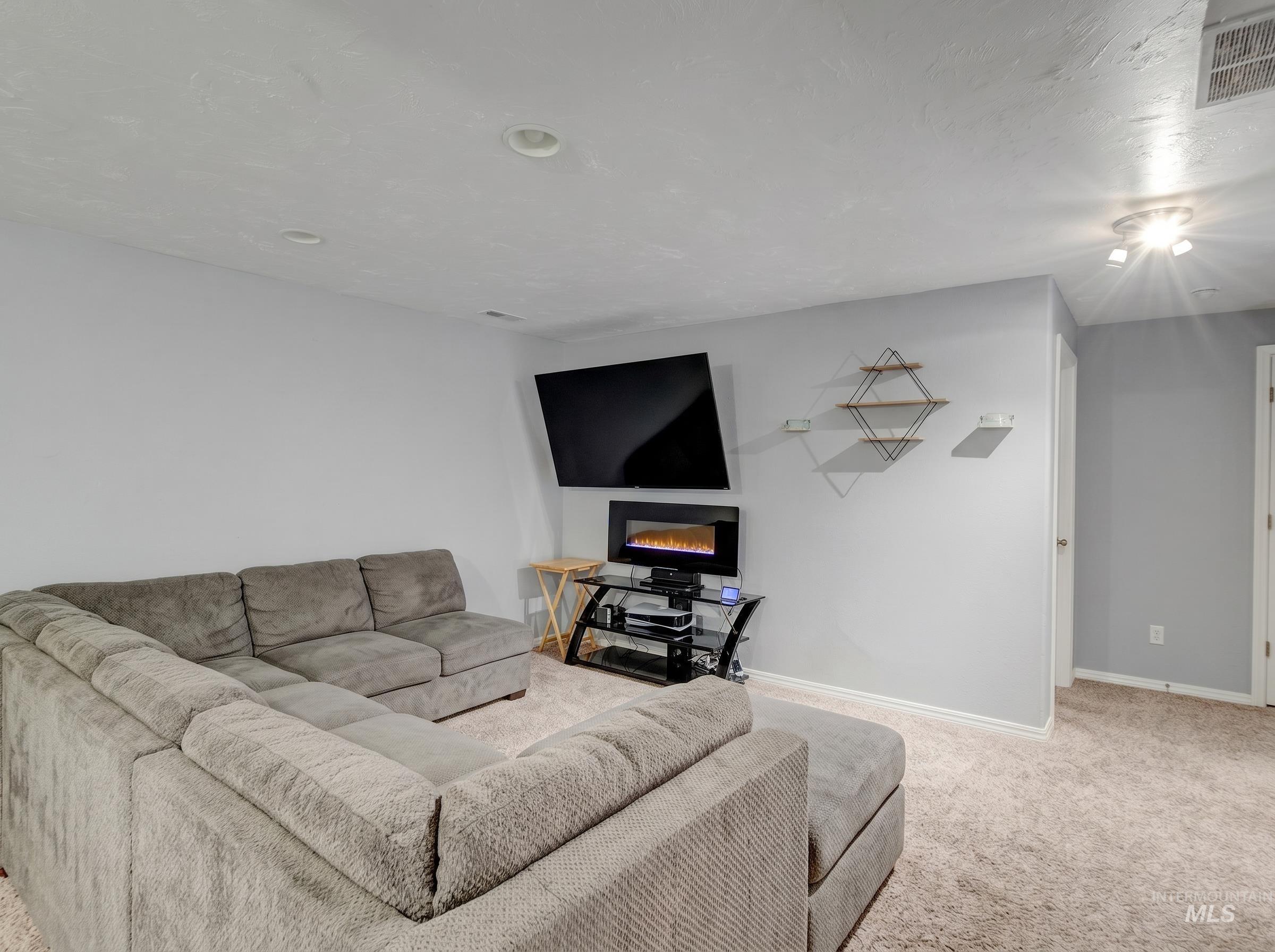3885 Deer Meadow Property Photo 28