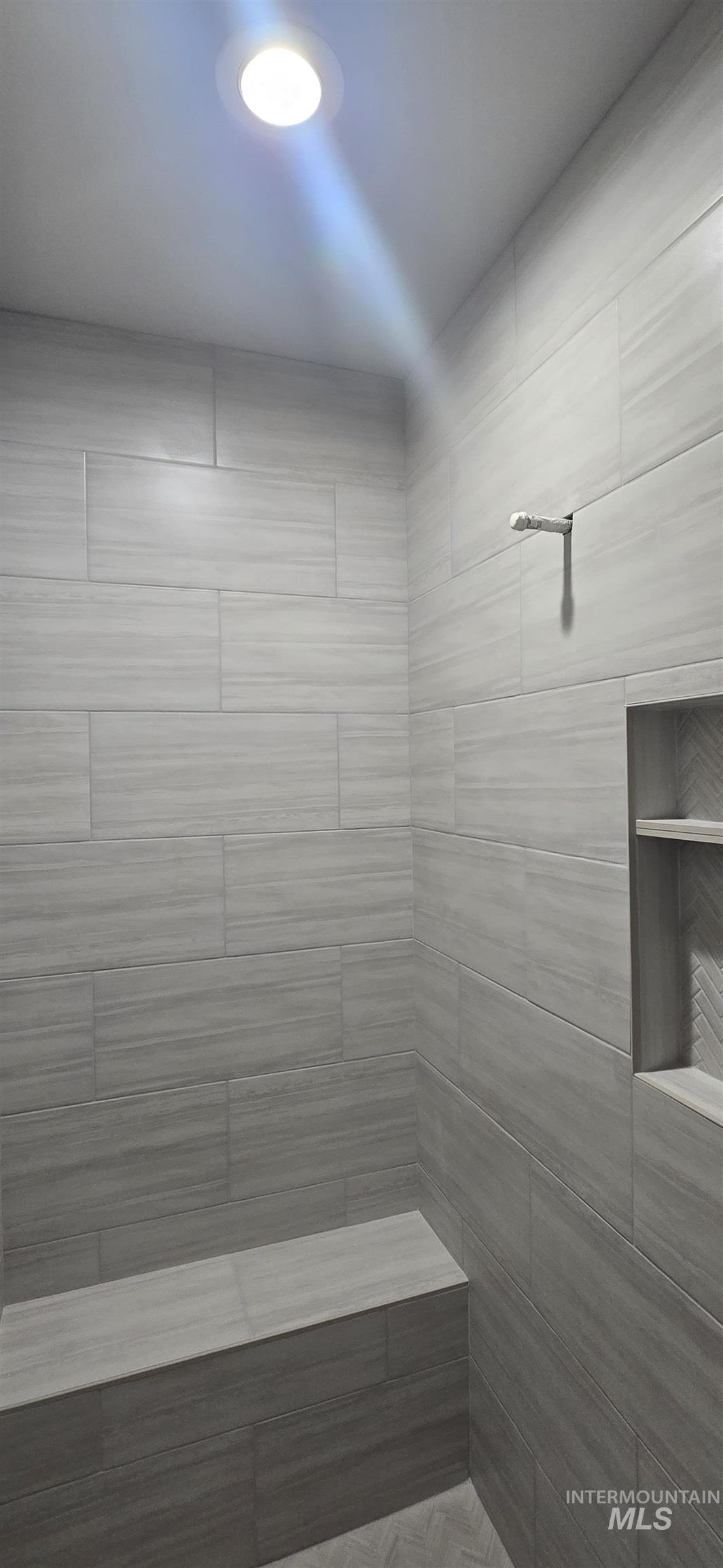 1401 Leslie Drive Property Photo 6