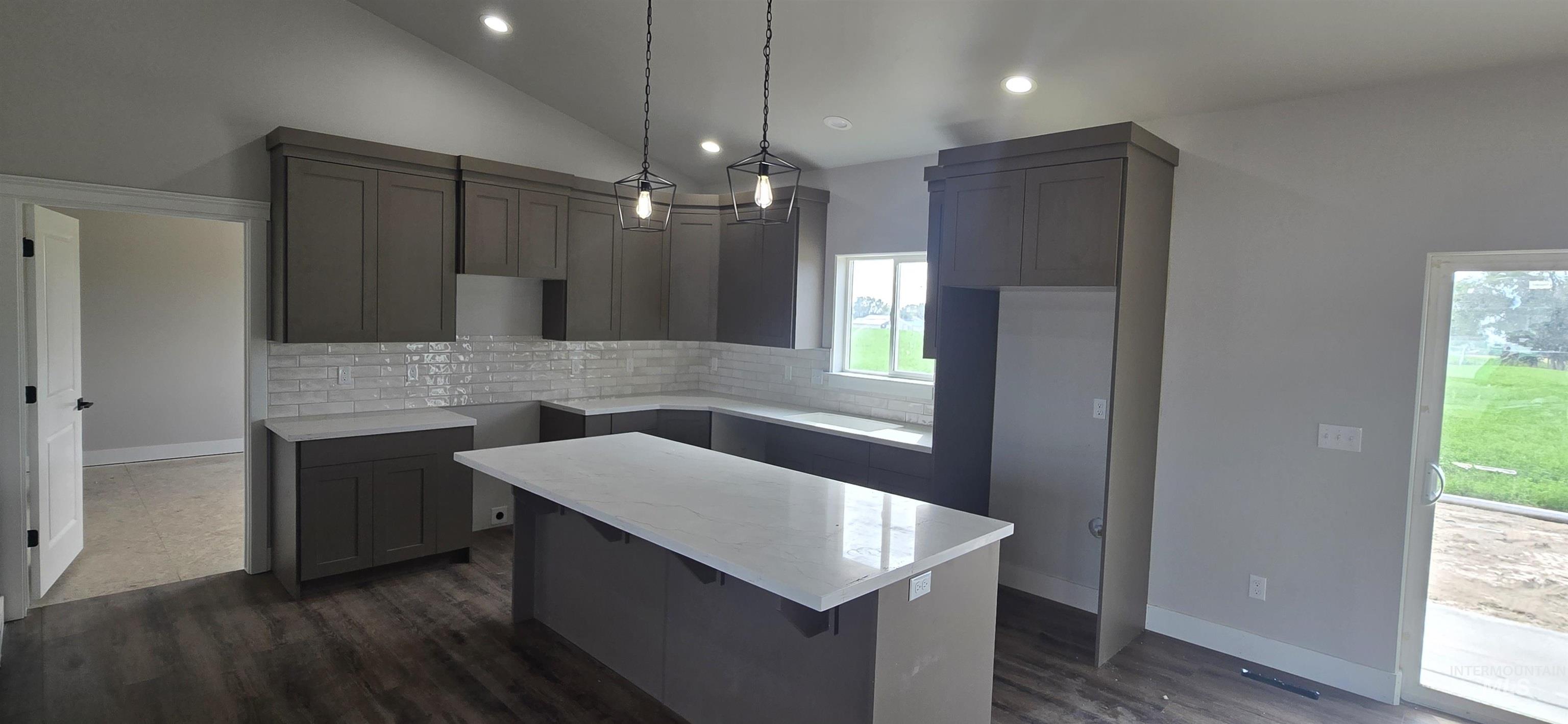 1401 Leslie Drive Property Photo 9