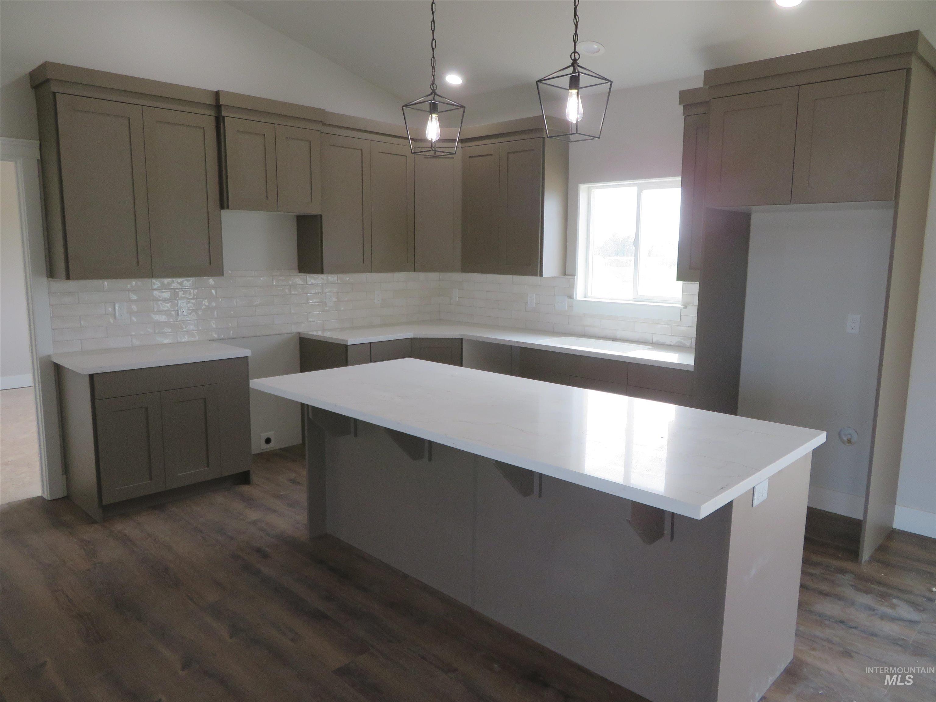 1401 Leslie Drive Property Photo 14