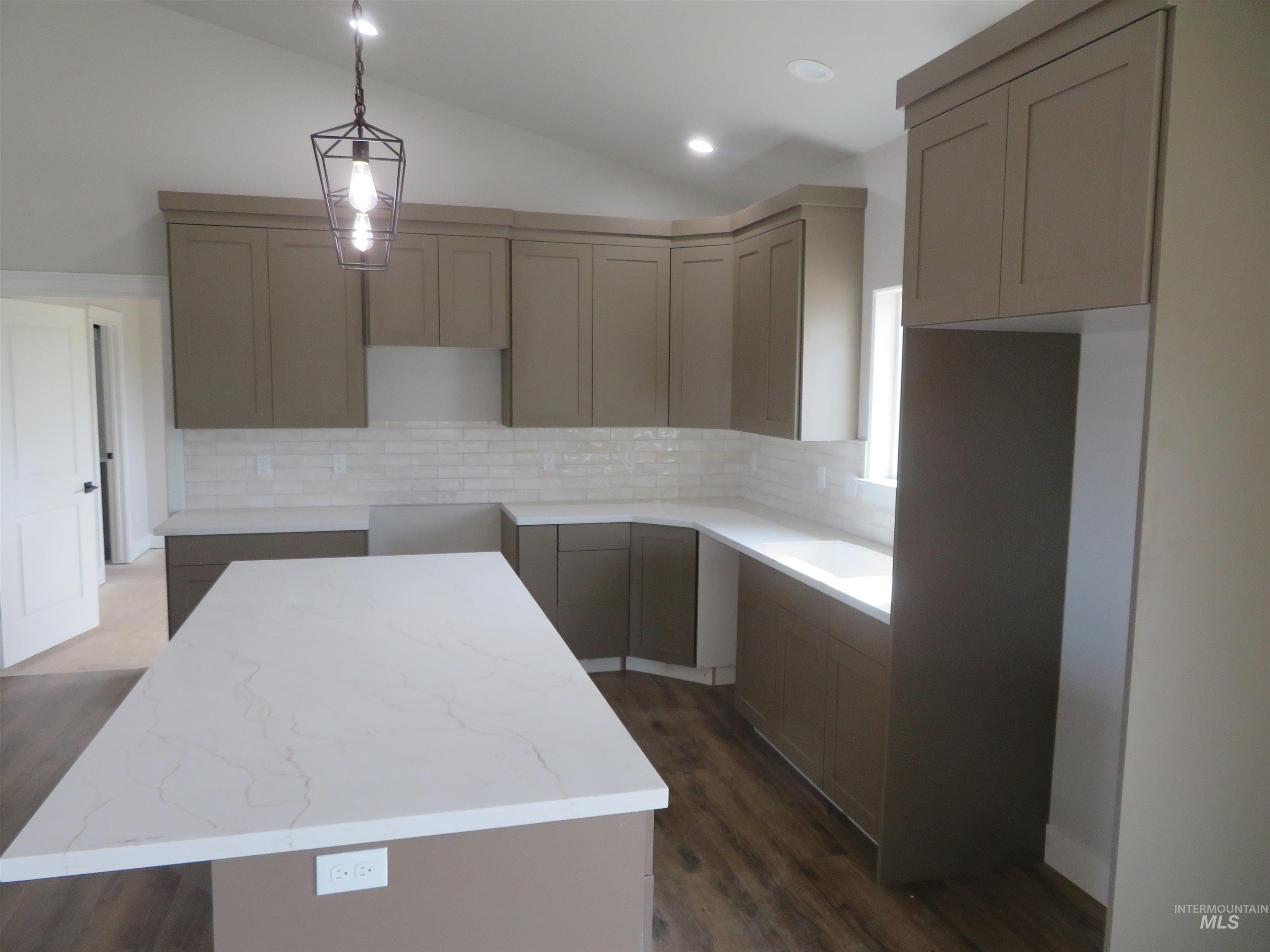 1401 Leslie Drive Property Photo 15