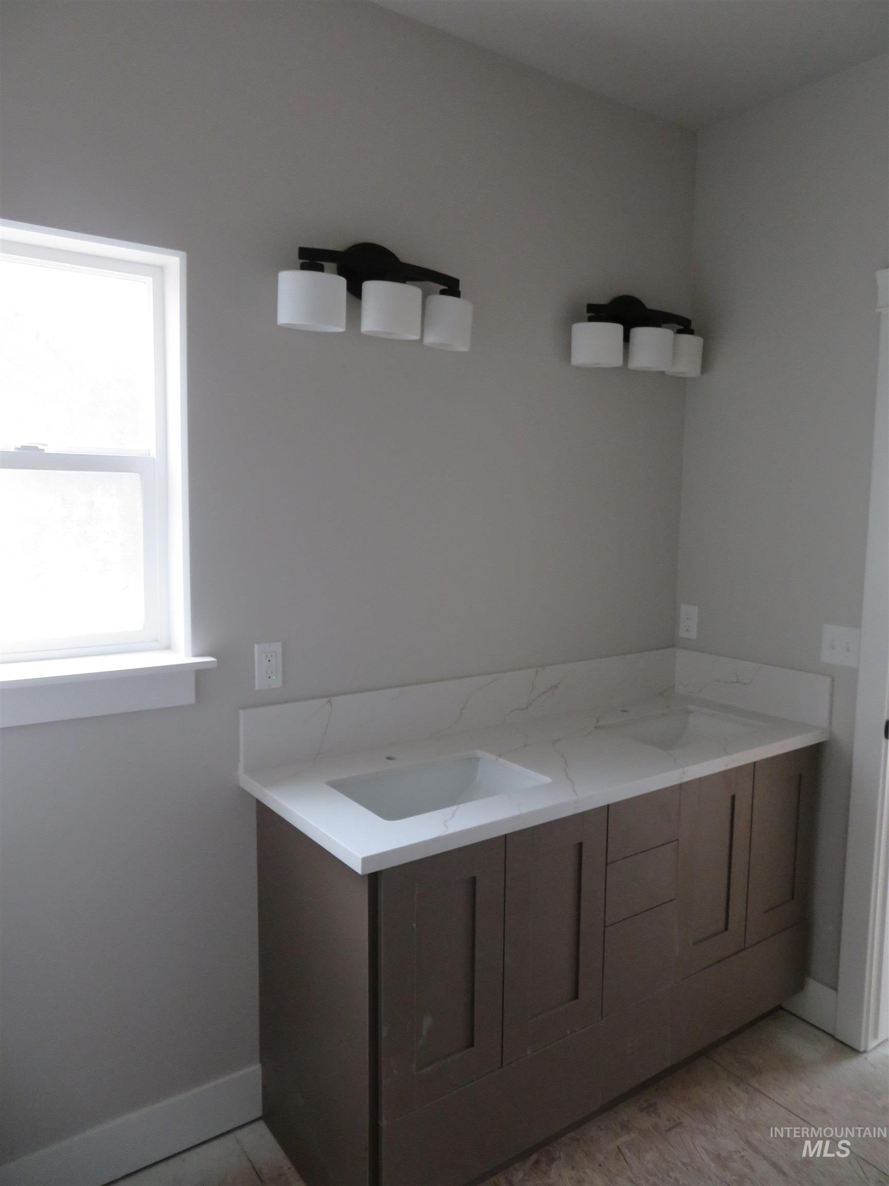 1401 Leslie Drive Property Photo 24
