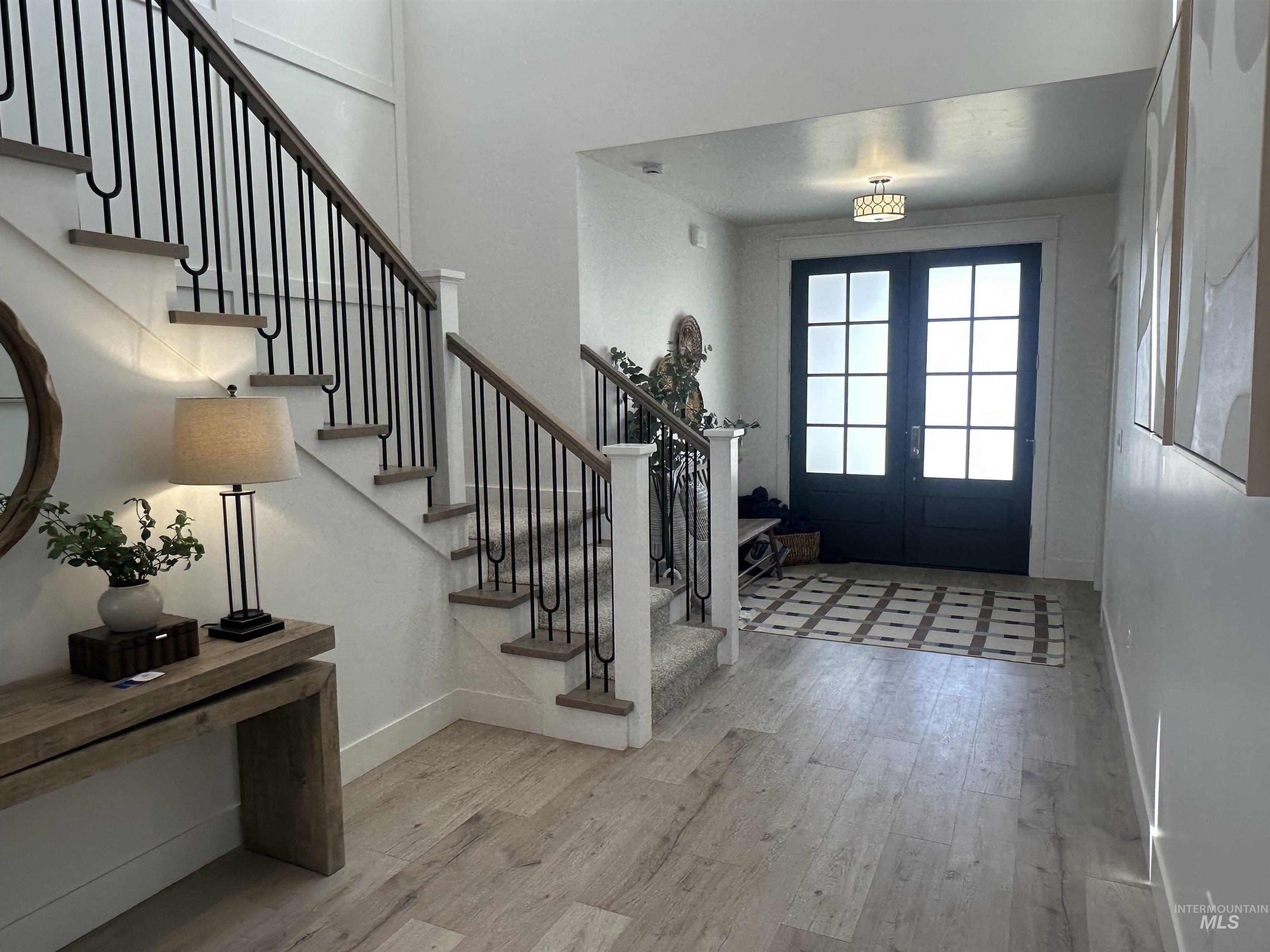 3035 Lake View Ct Property Photo 17