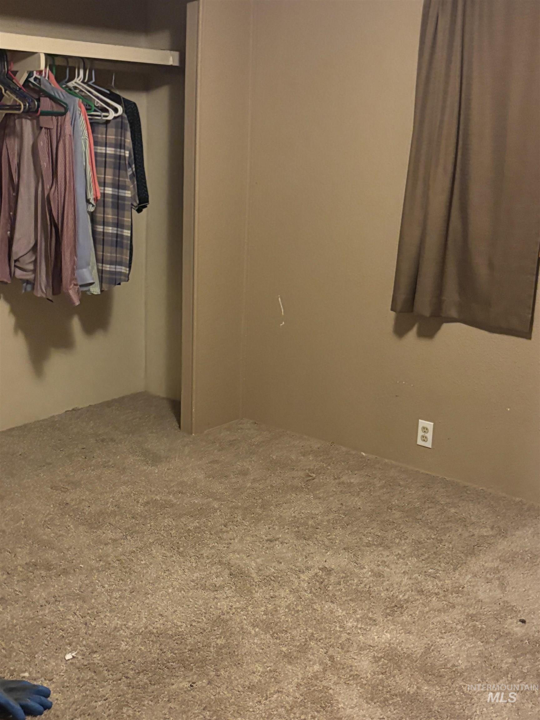3 Valley View Heights Property Photo 10