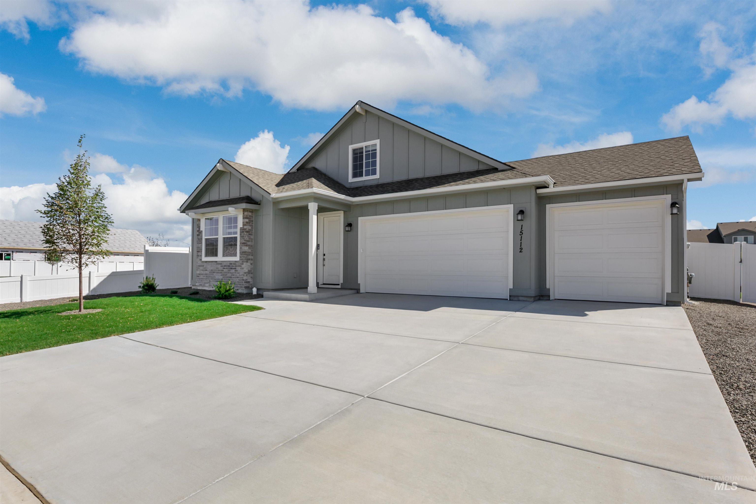 15112 Irisation Ave Property Photo 3