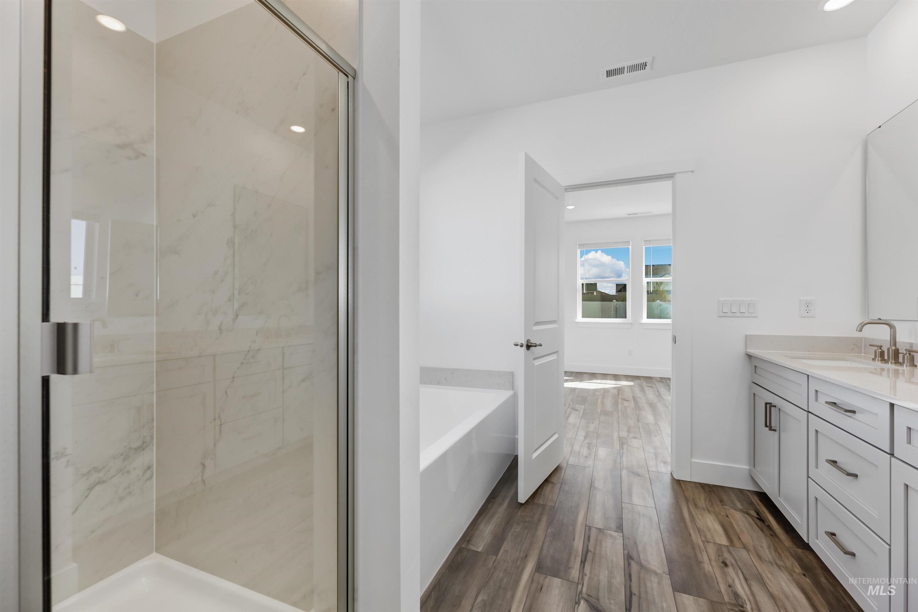 15112 Irisation Ave Property Photo 14