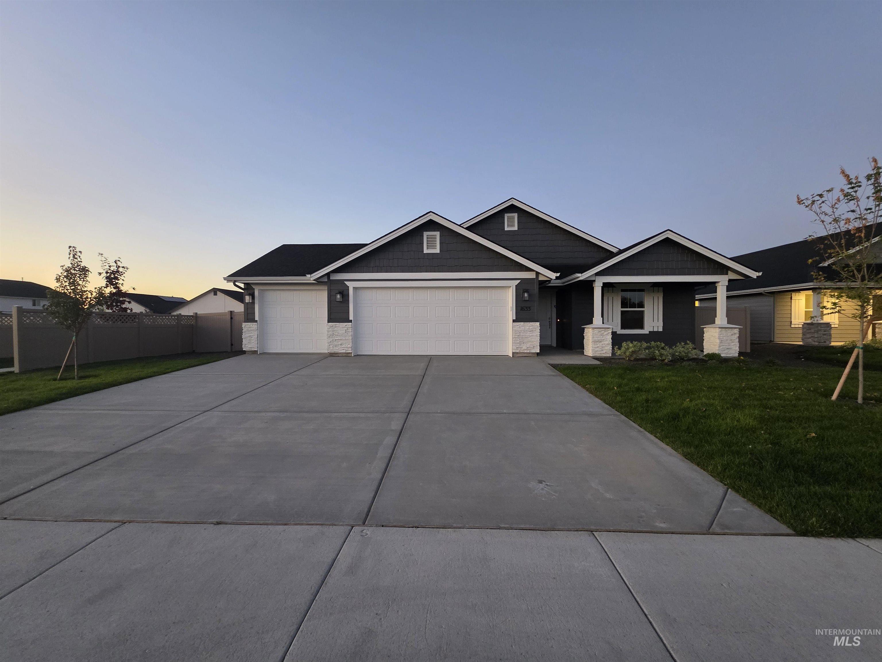 1633 Kinsale St Property Photo 1